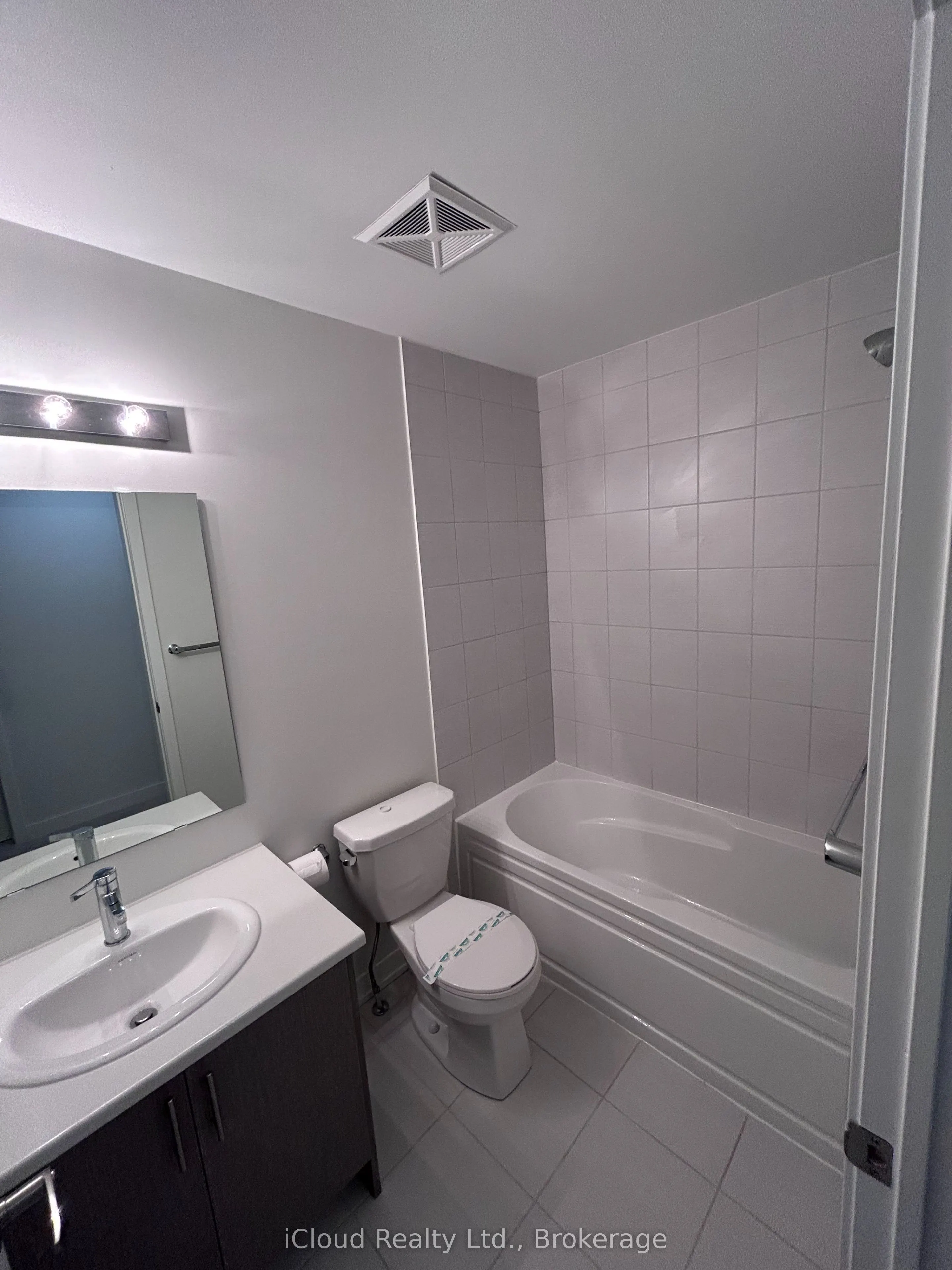 3415 Ridgeway Drive #4