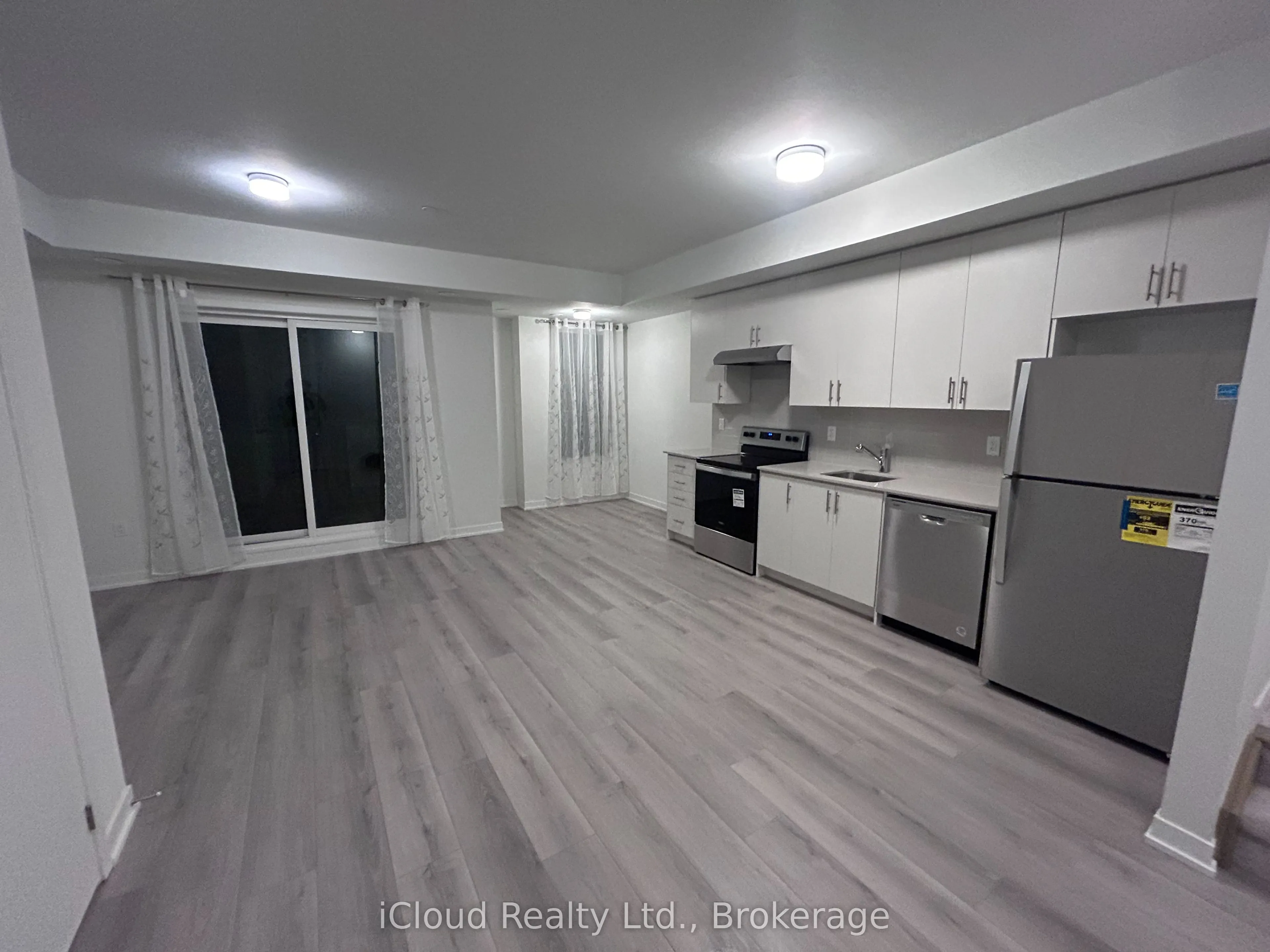 3415 Ridgeway Drive #4