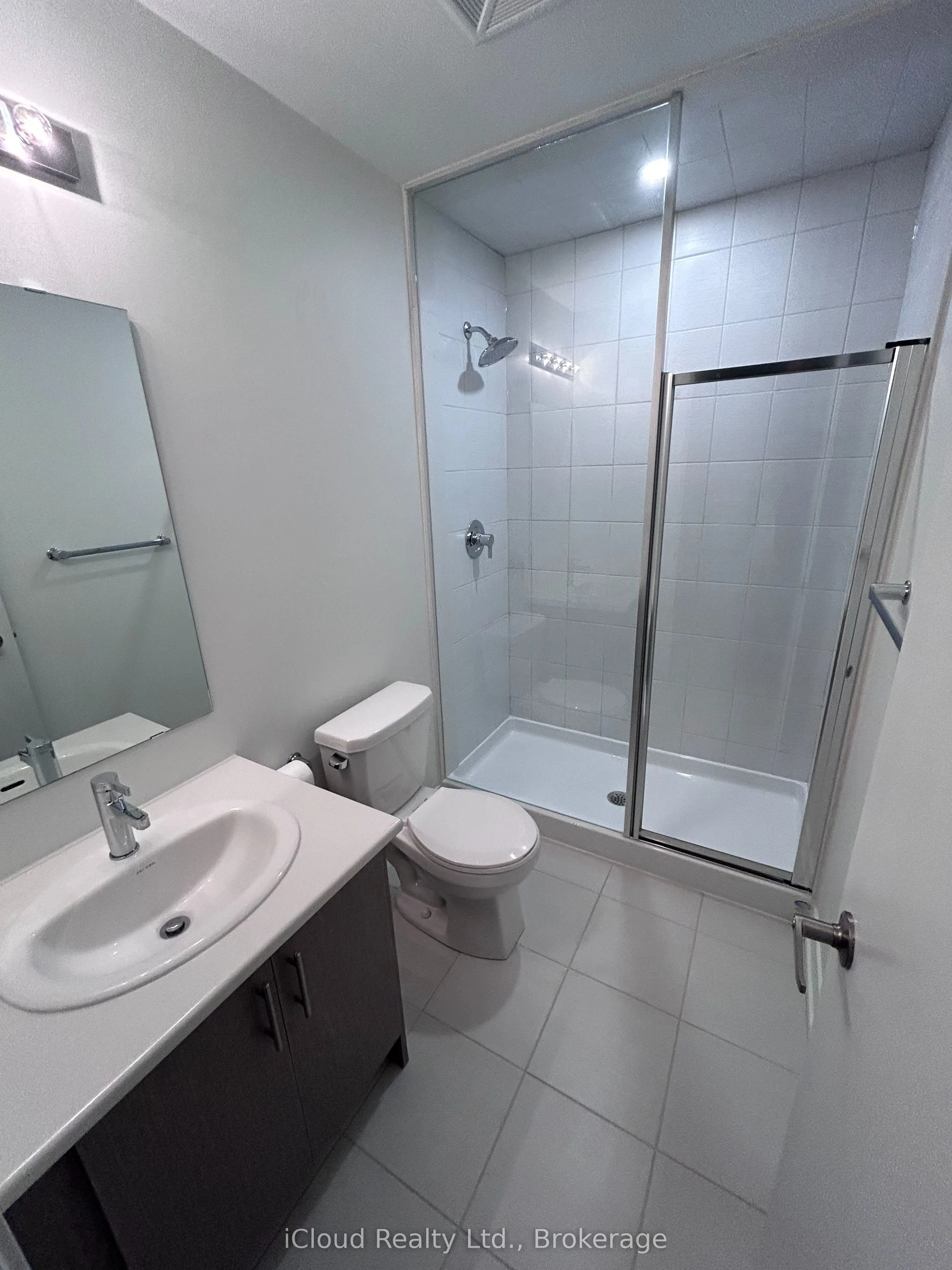 3415 Ridgeway Drive #4