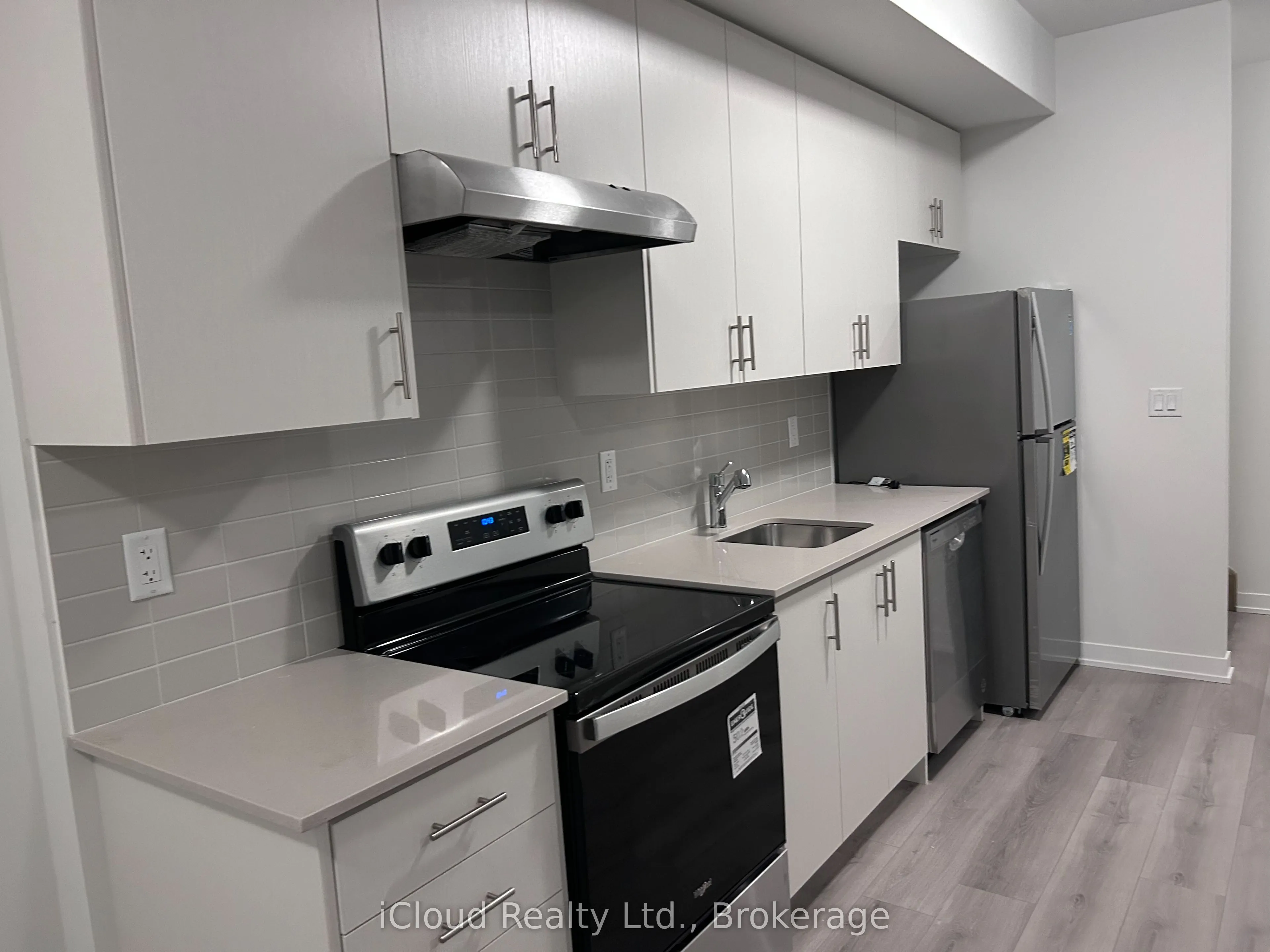 3415 Ridgeway Drive #4