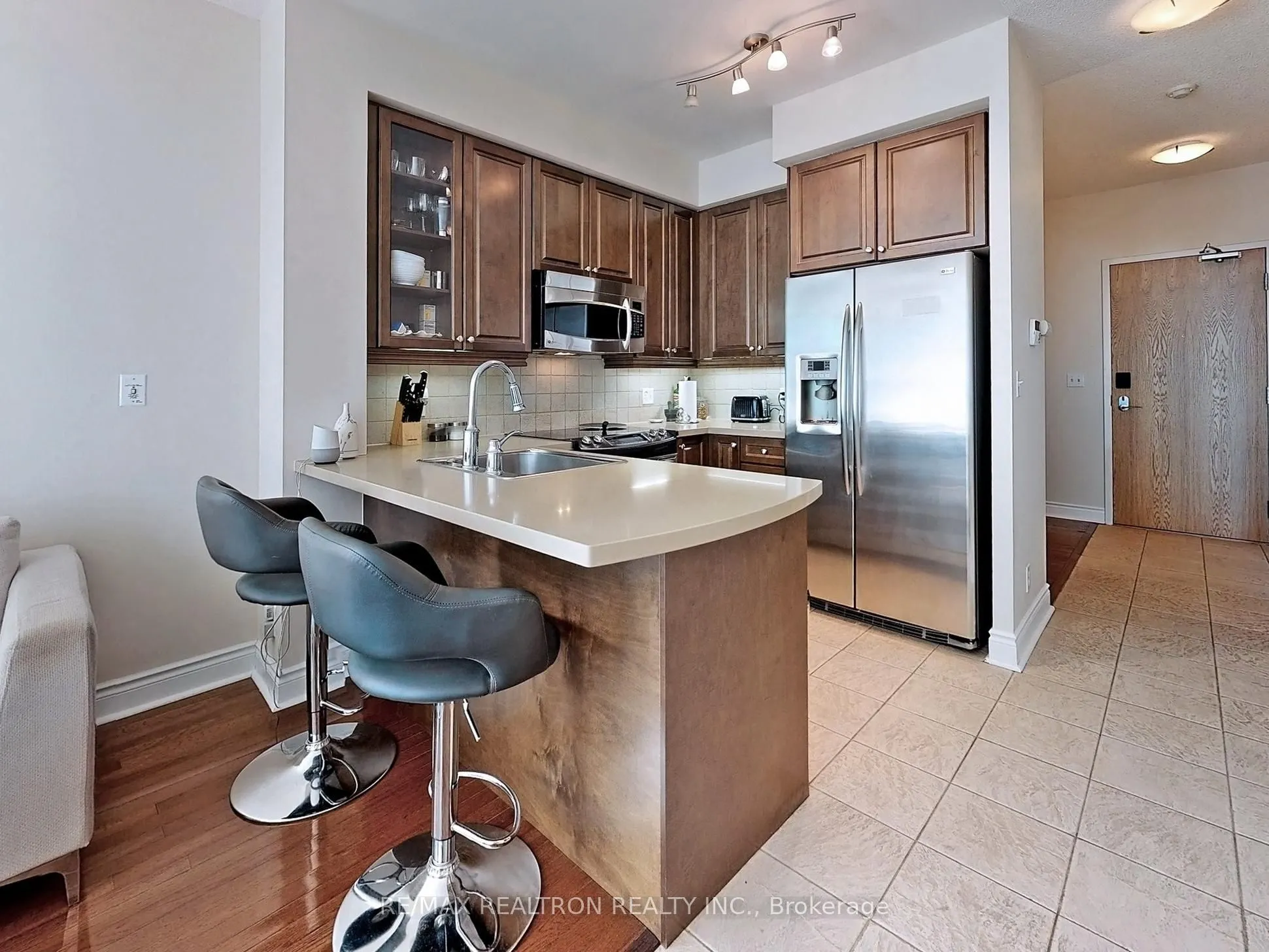1910 Lake Shore Boulevard W #PH2