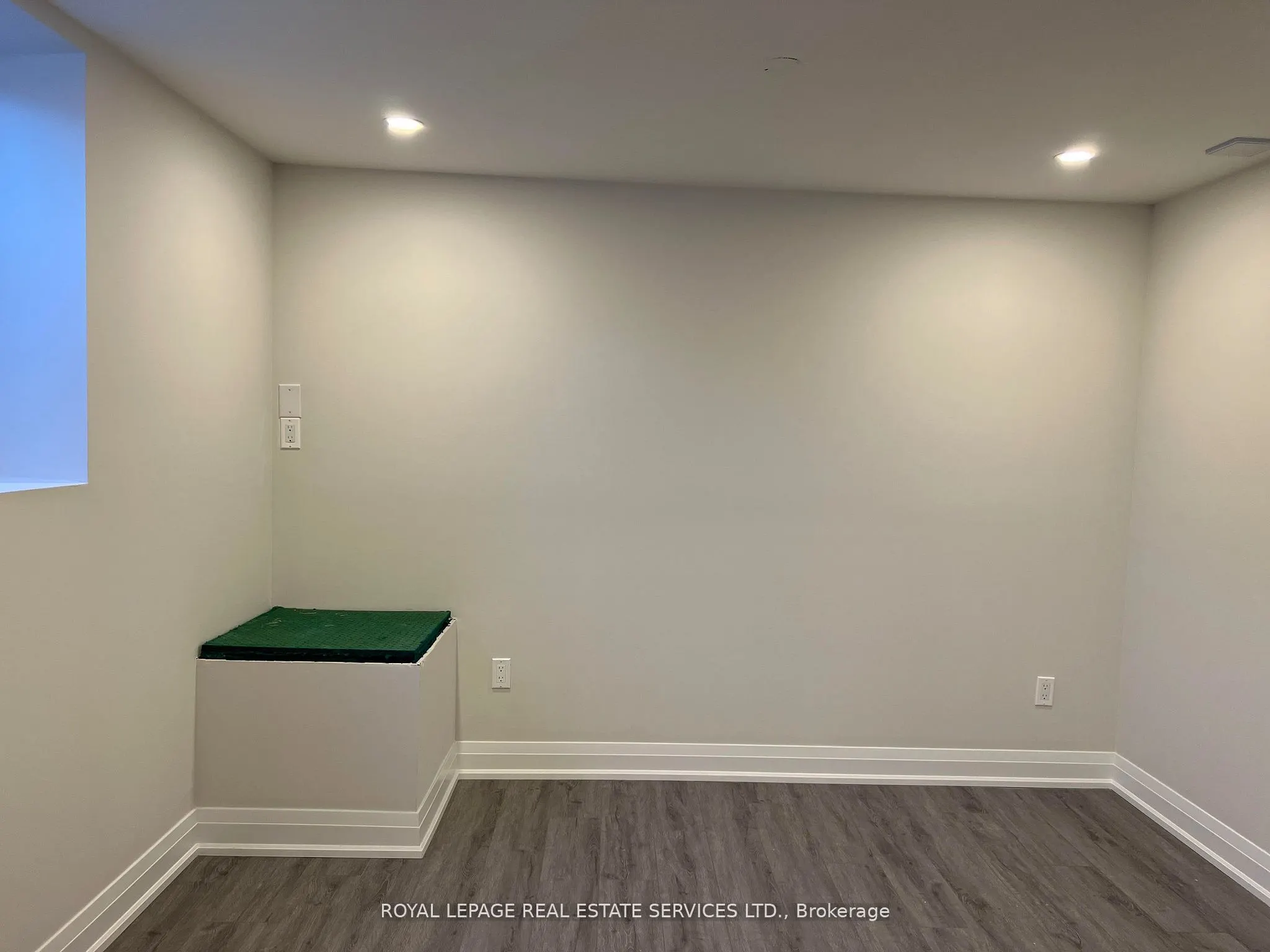 506 Kennedy Circle W
