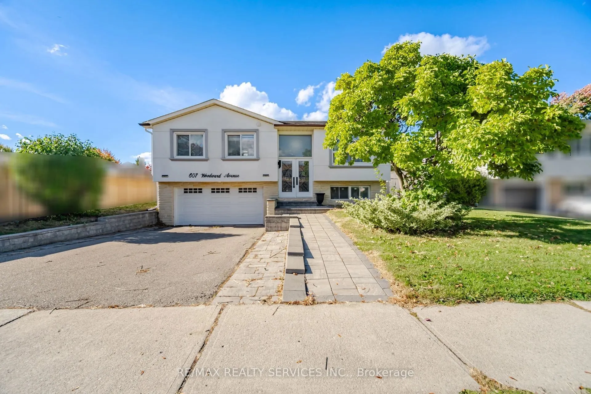 607 Woodward Avenue