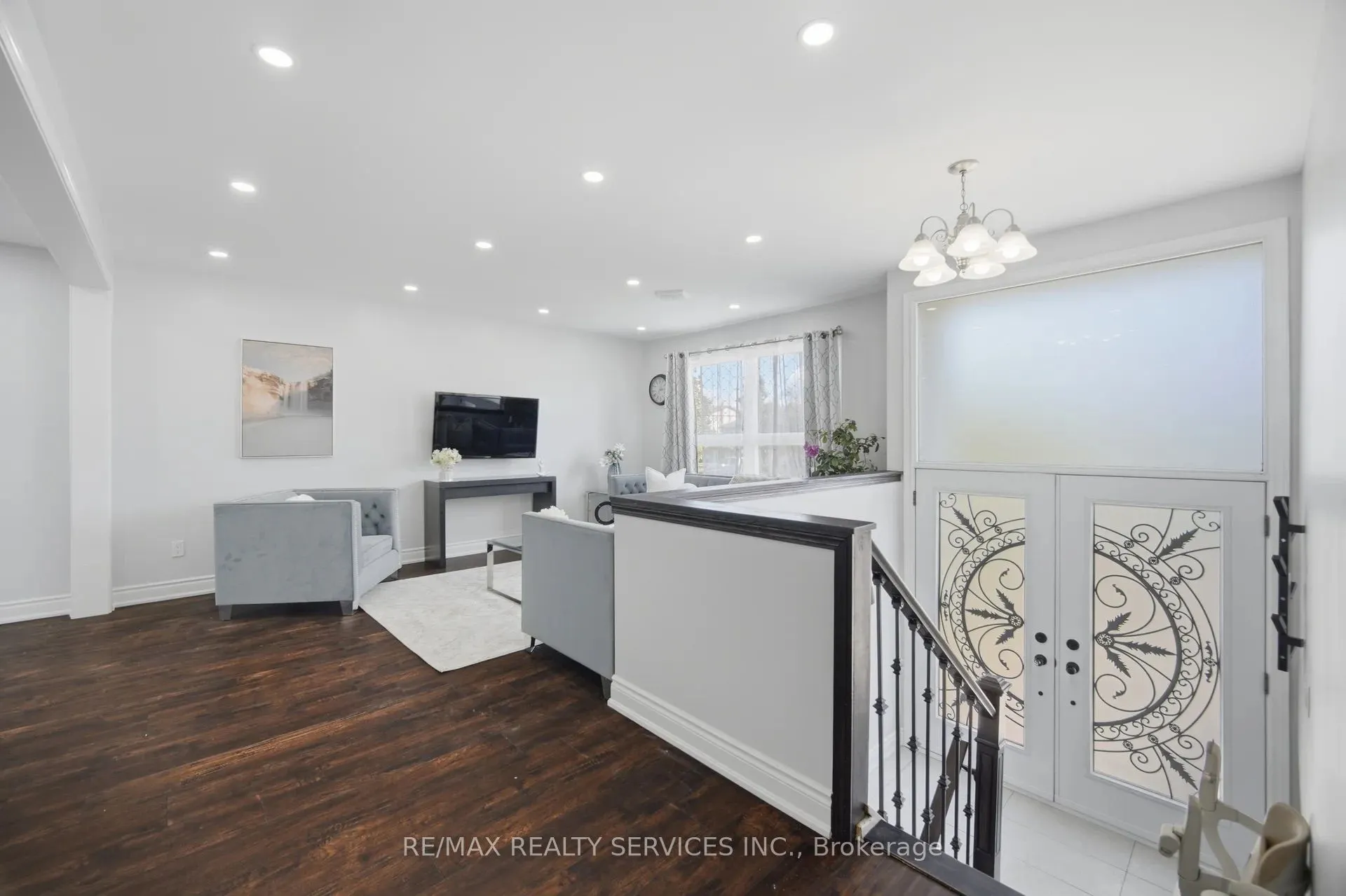 607 Woodward Avenue