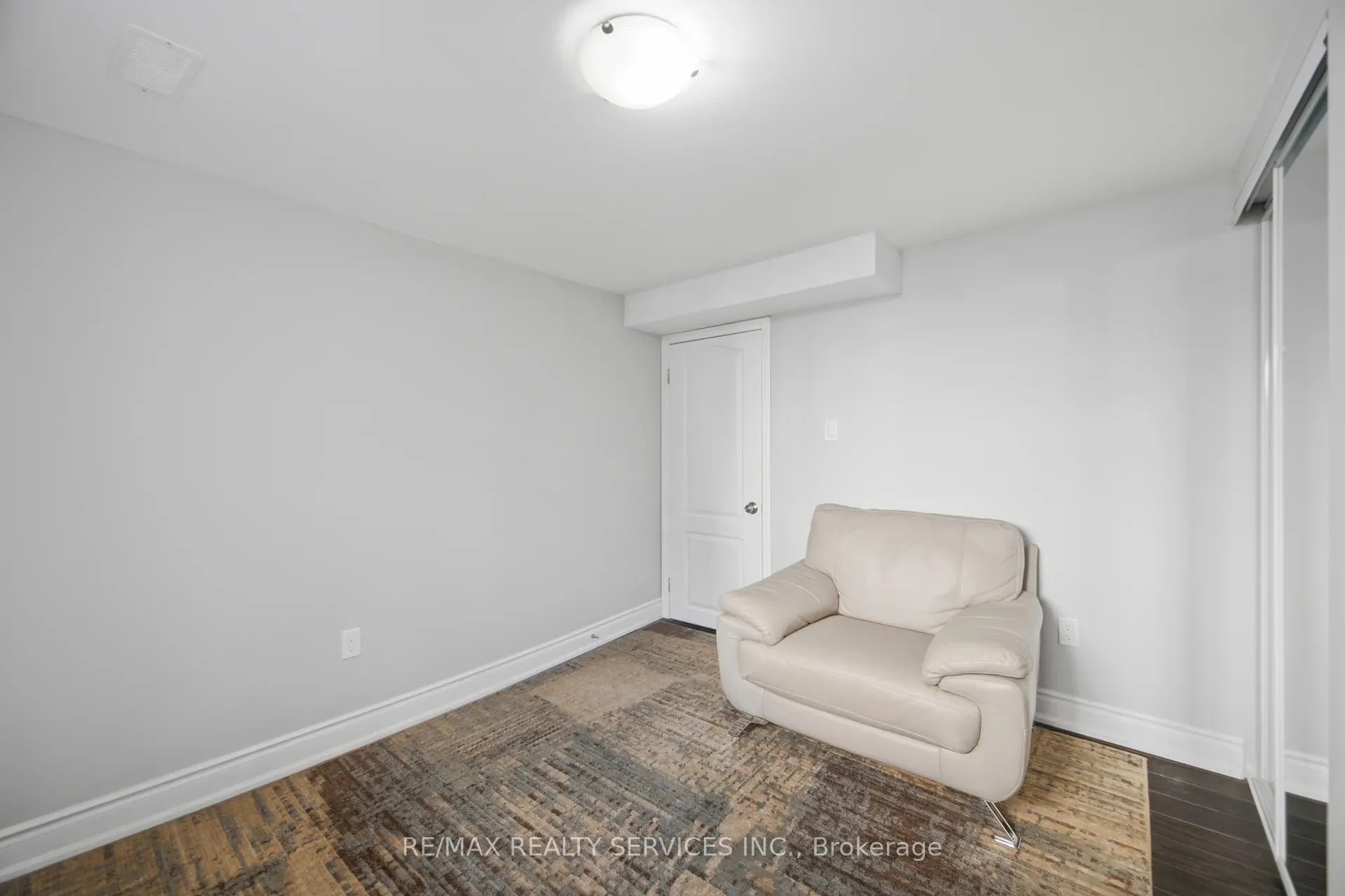 607 Woodward Avenue