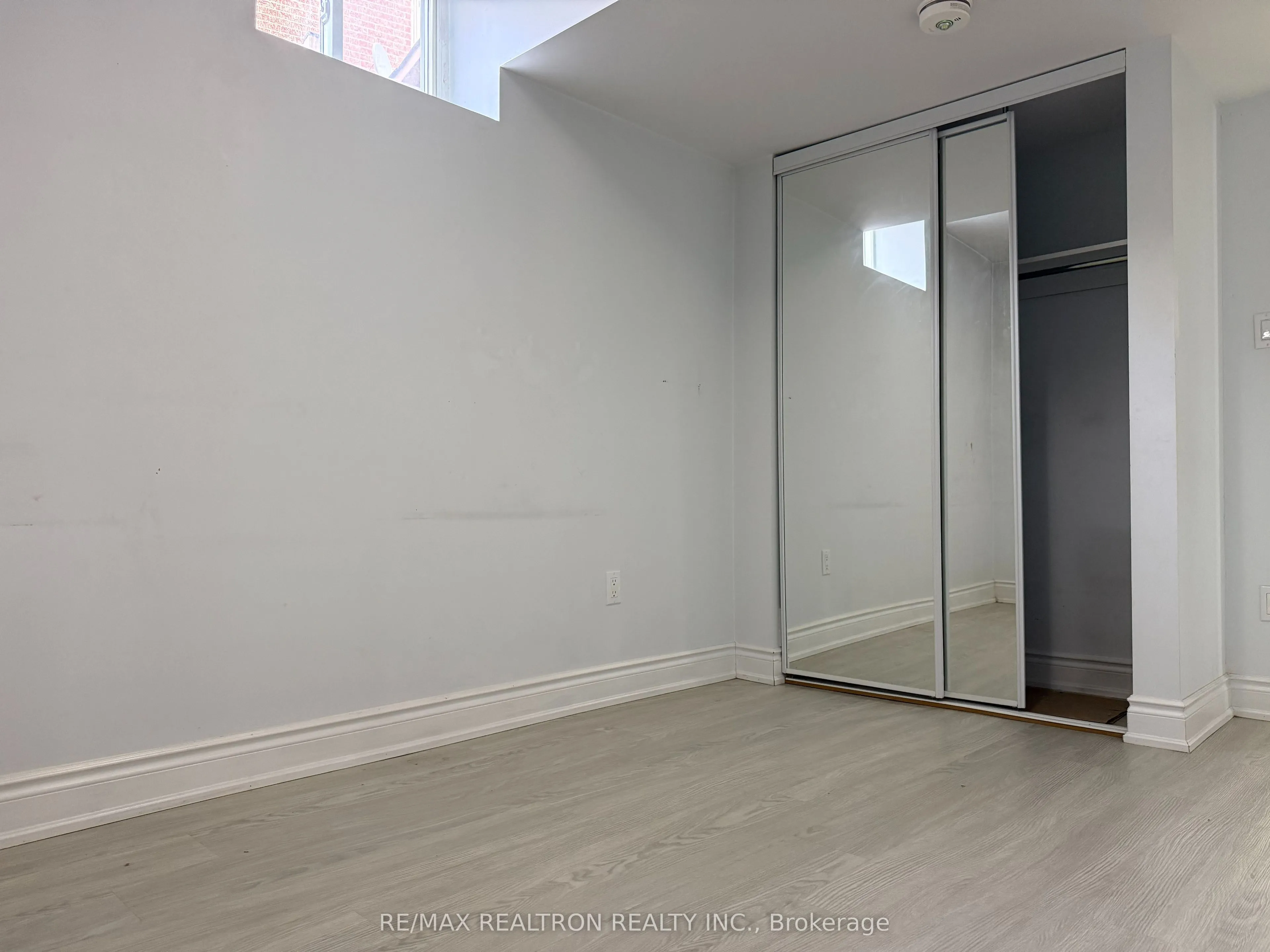 5793 Tayside Crescent #Basement