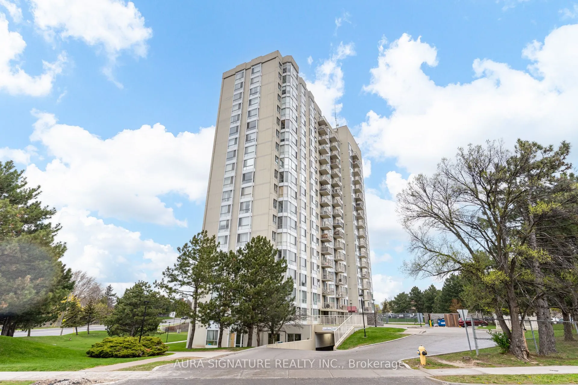 3077 Weston Road #401