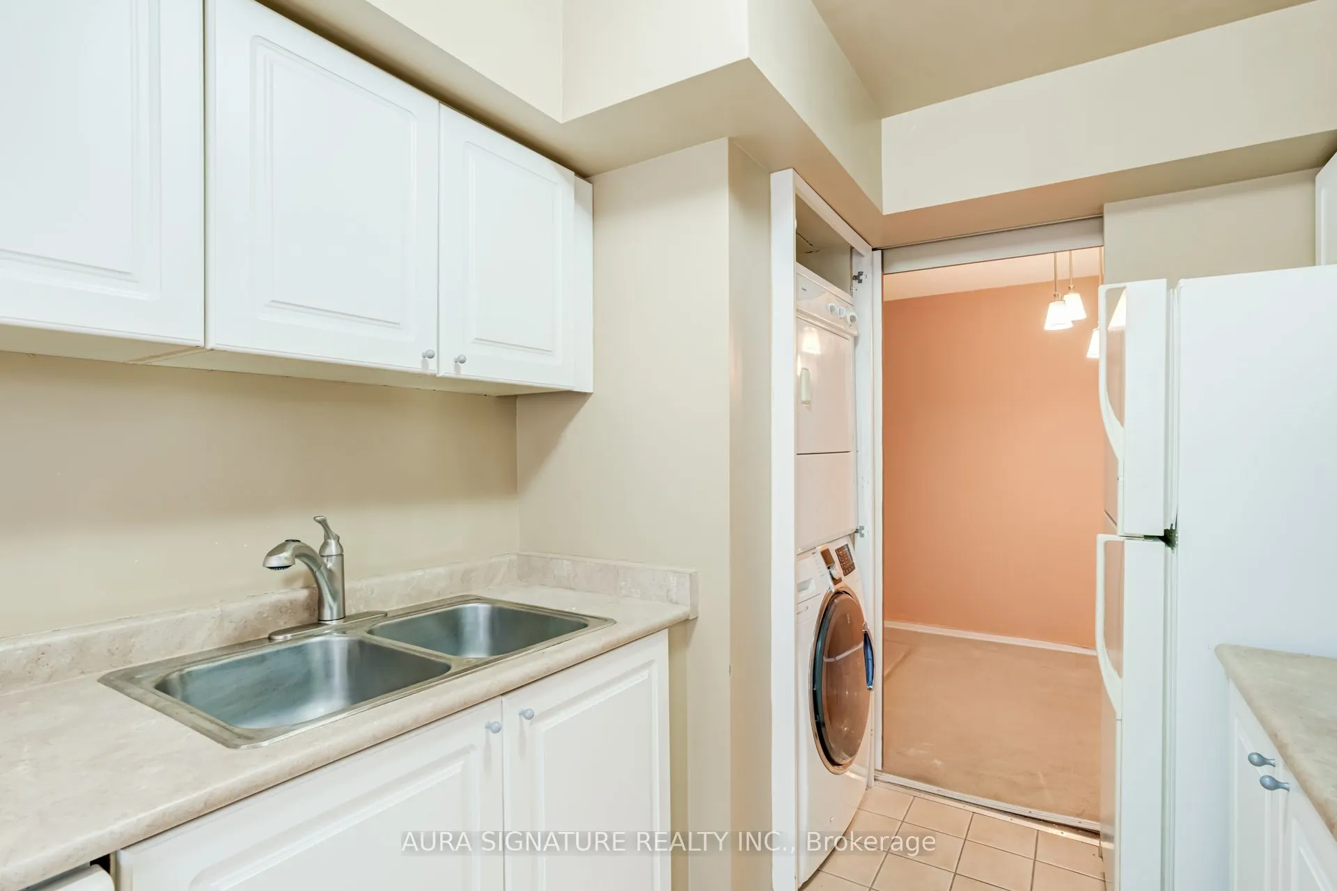3077 Weston Road #401