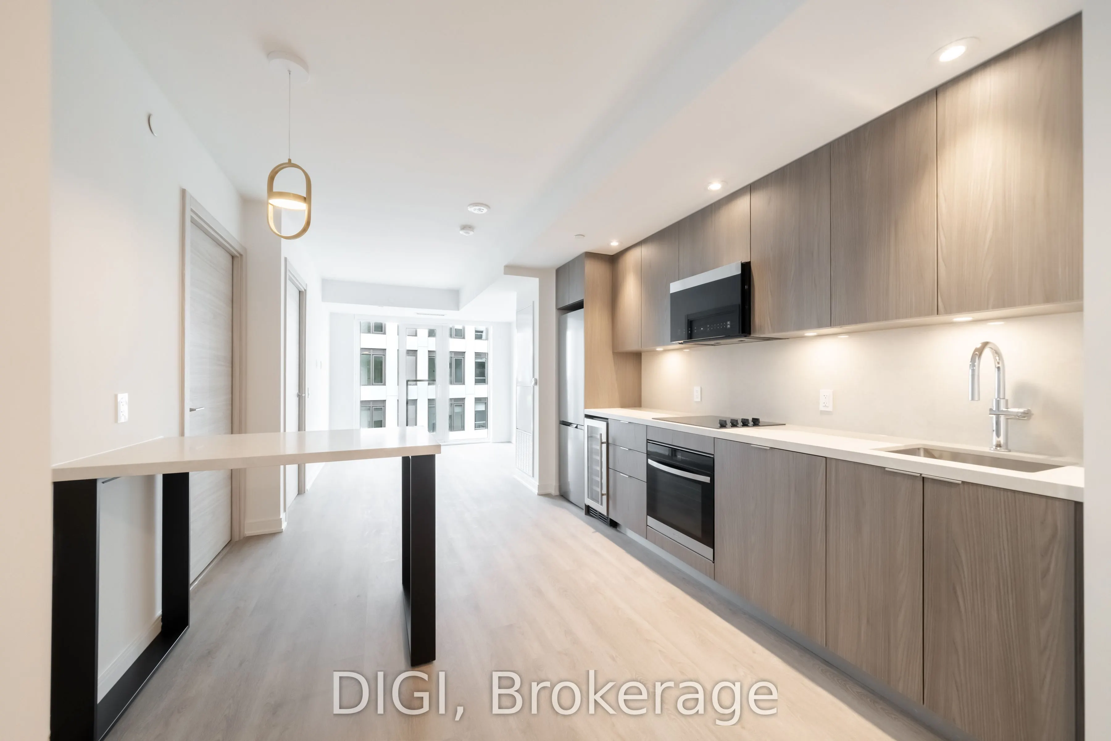 485 Perth Avenue #E725