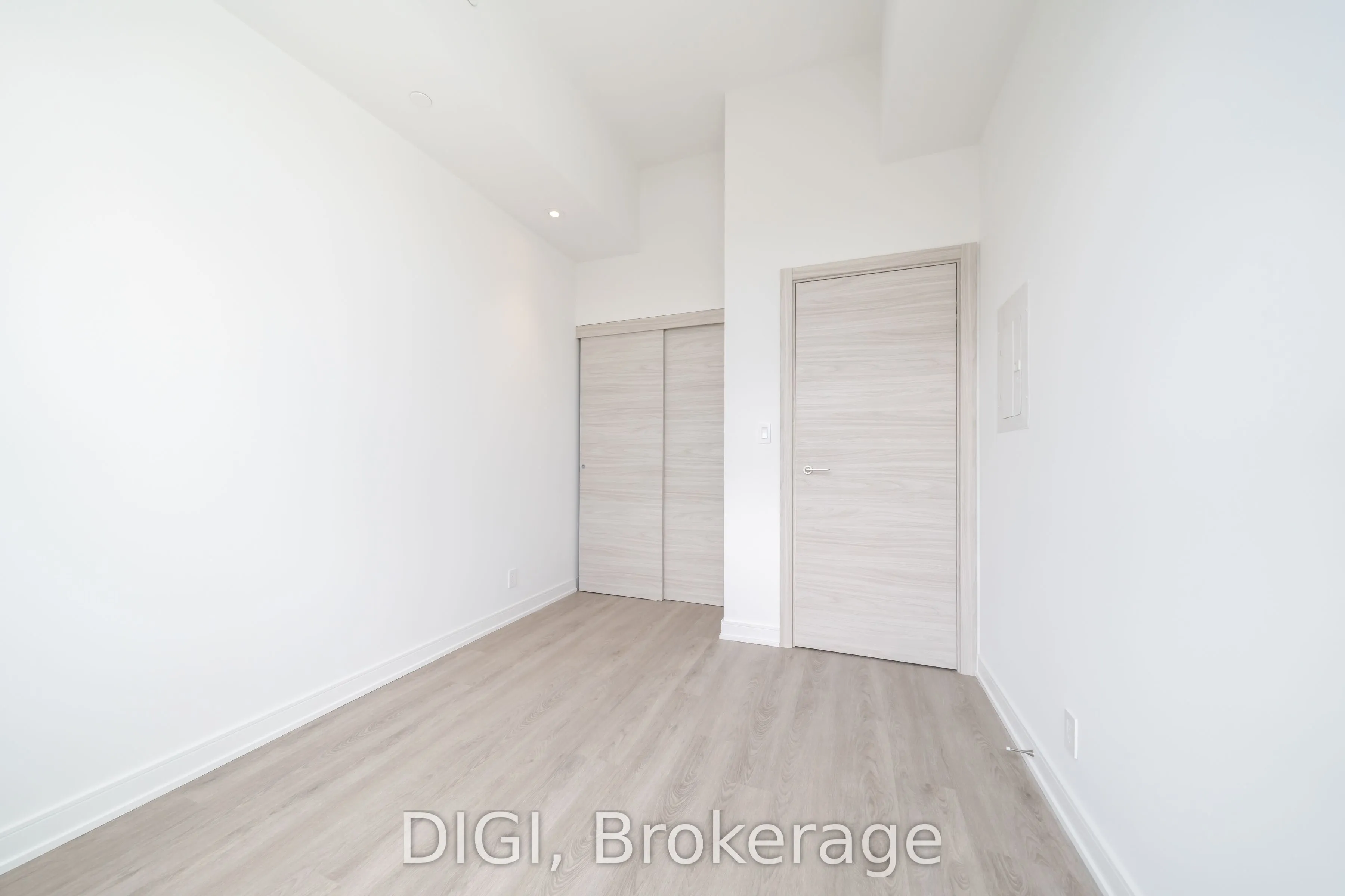 485 Perth Avenue #E620