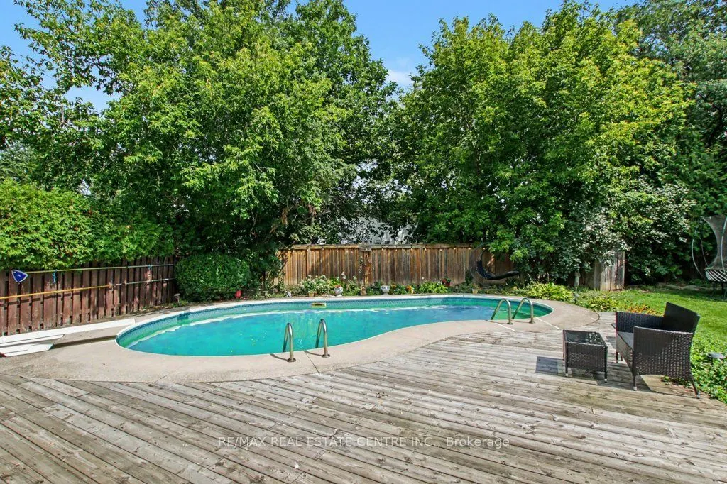 806 Hudson Court