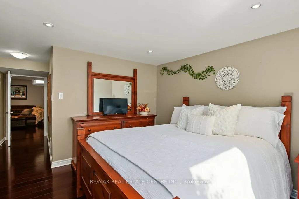 806 Hudson Court