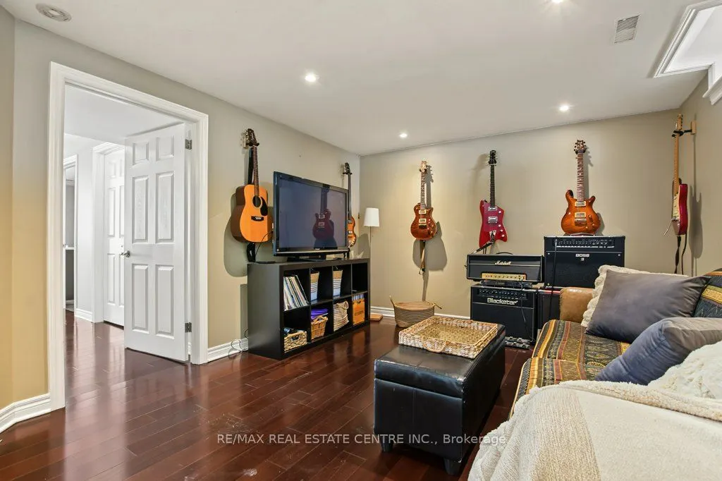 806 Hudson Court