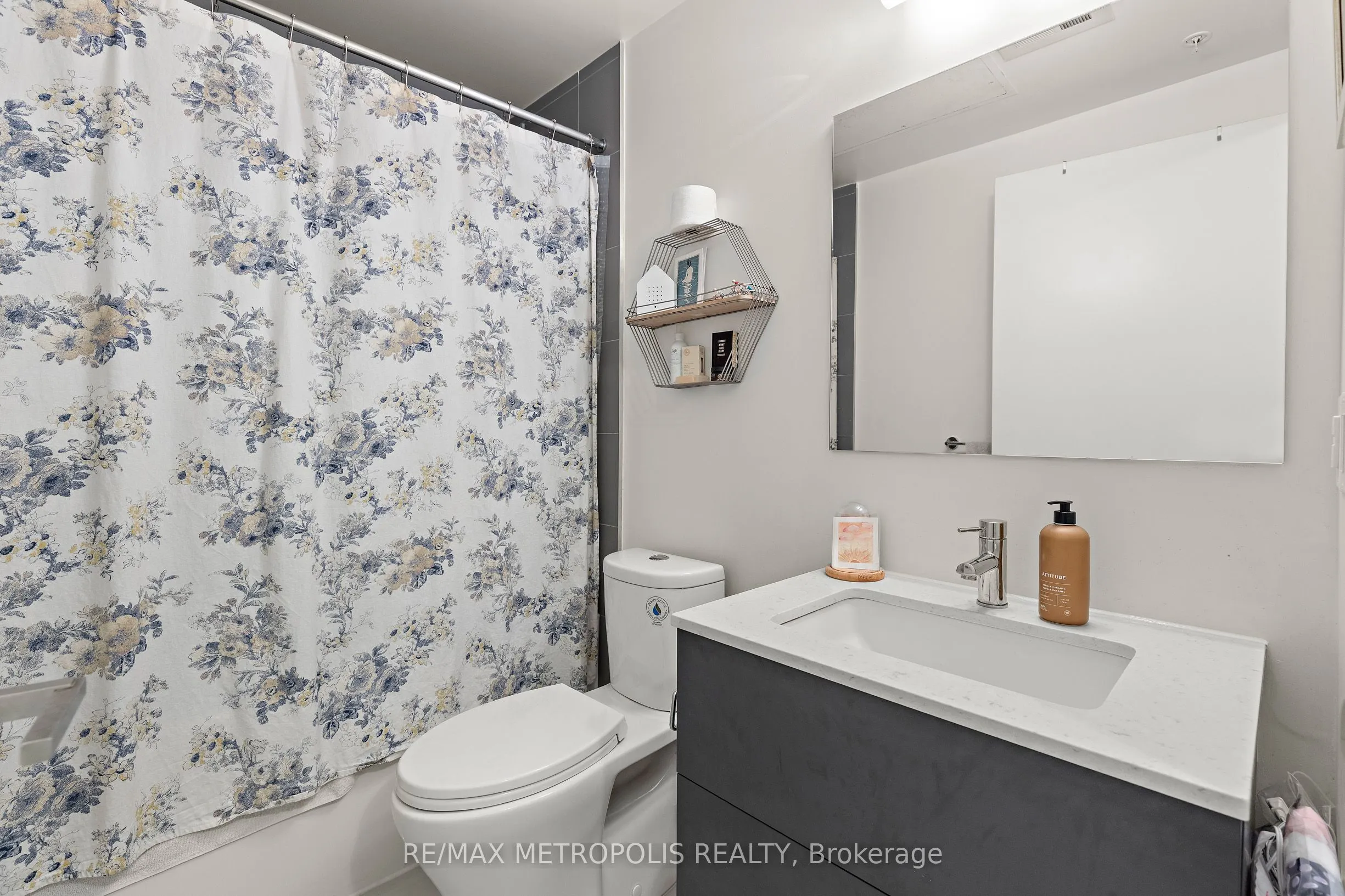 530 Indian Grove #608