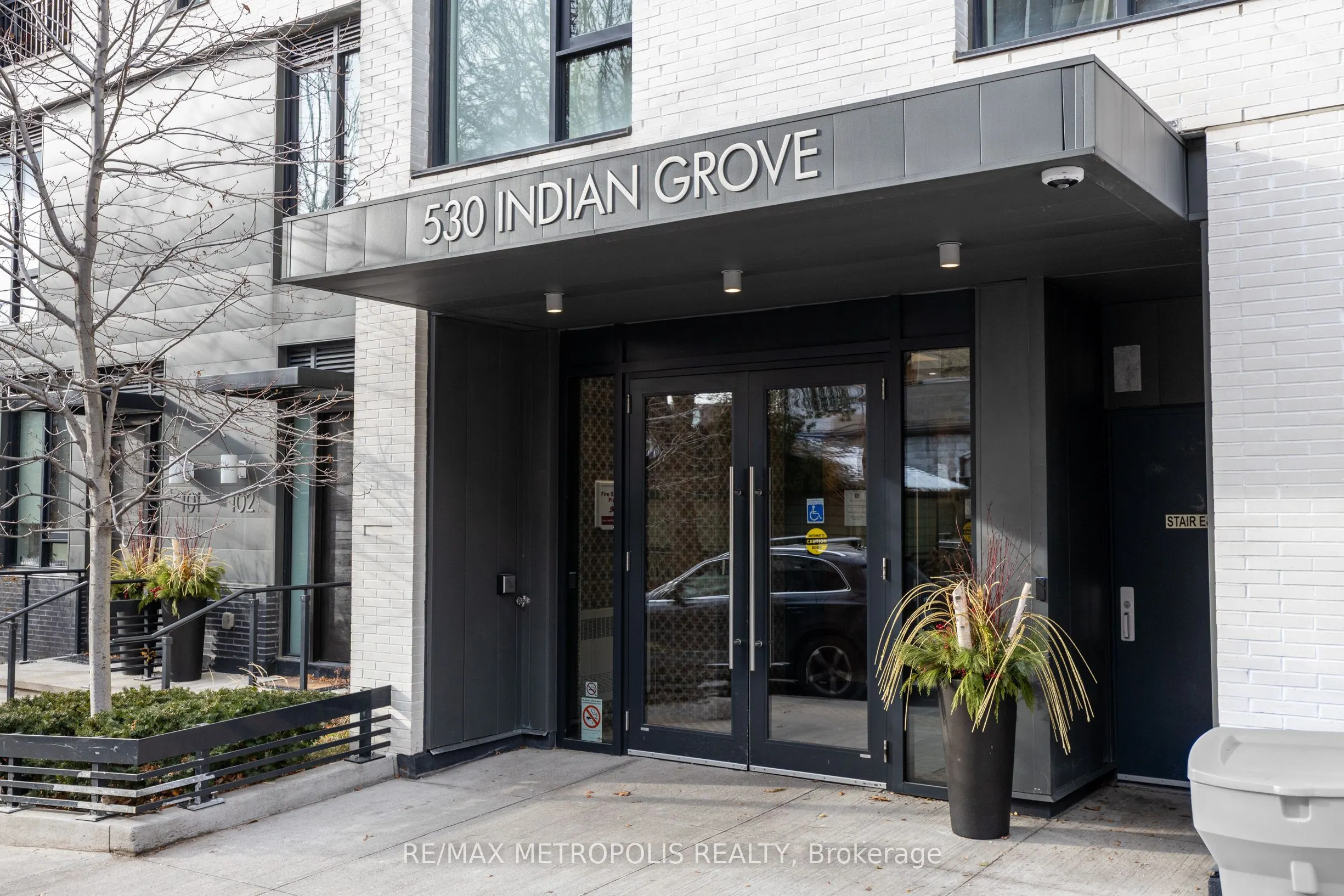 530 Indian Grove #608