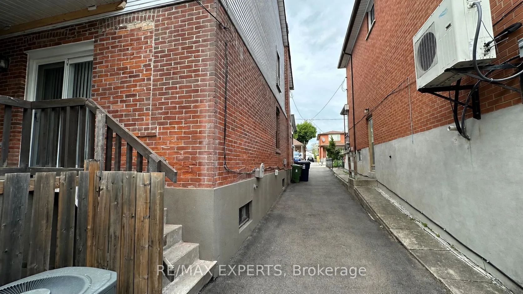26 Grandville Avenue