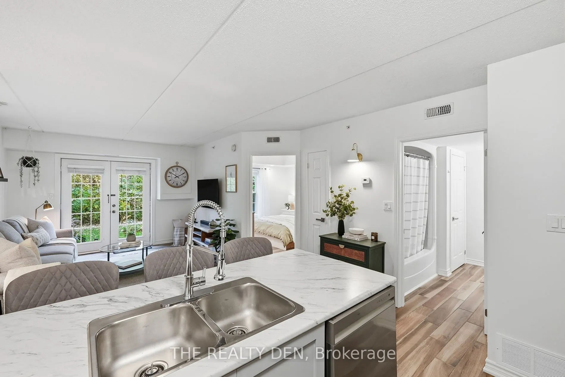 2085 Appleby Line #103