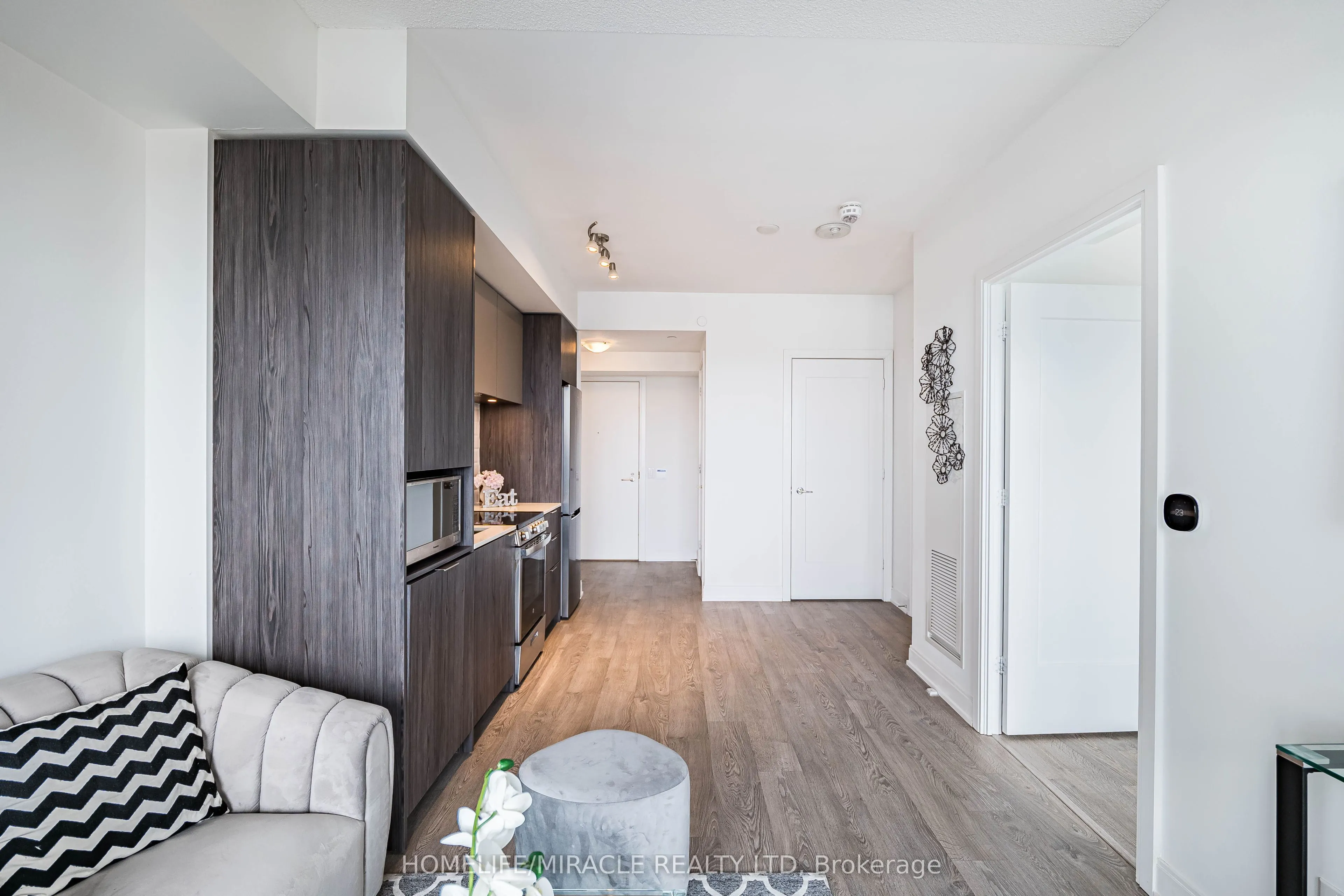 70 Annie Craig Drive #1001