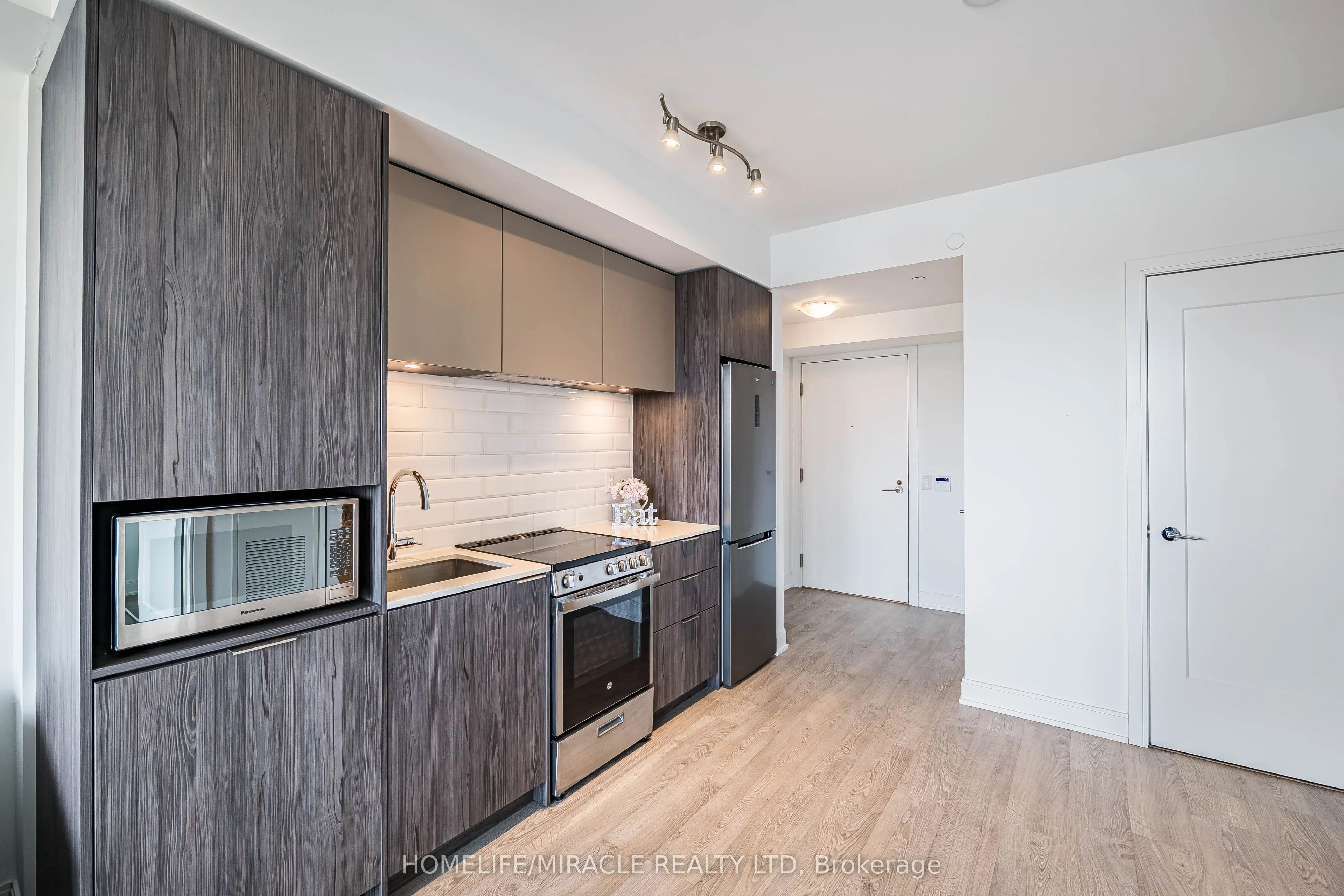 70 Annie Craig Drive #1001