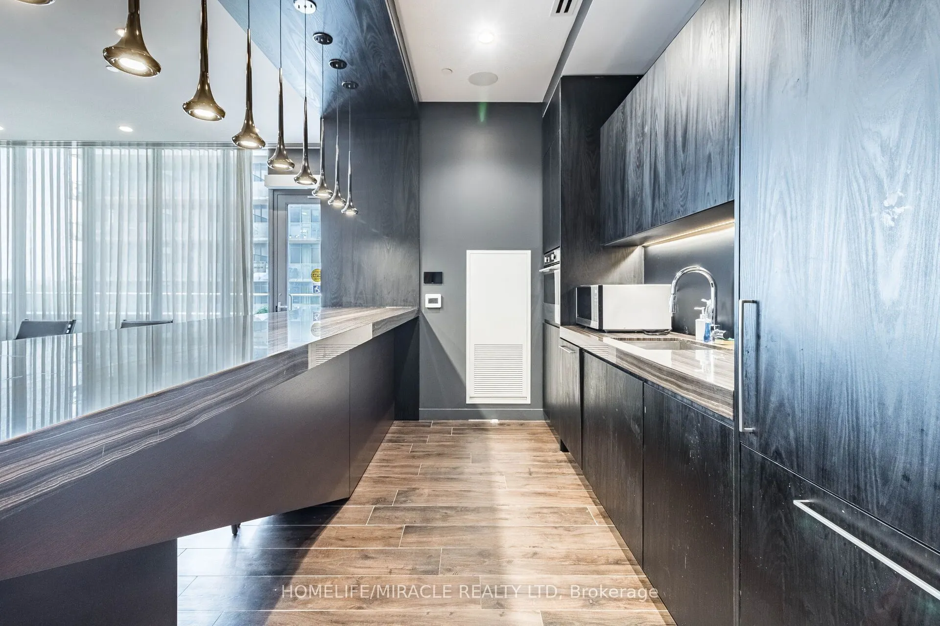 70 Annie Craig Drive #1001