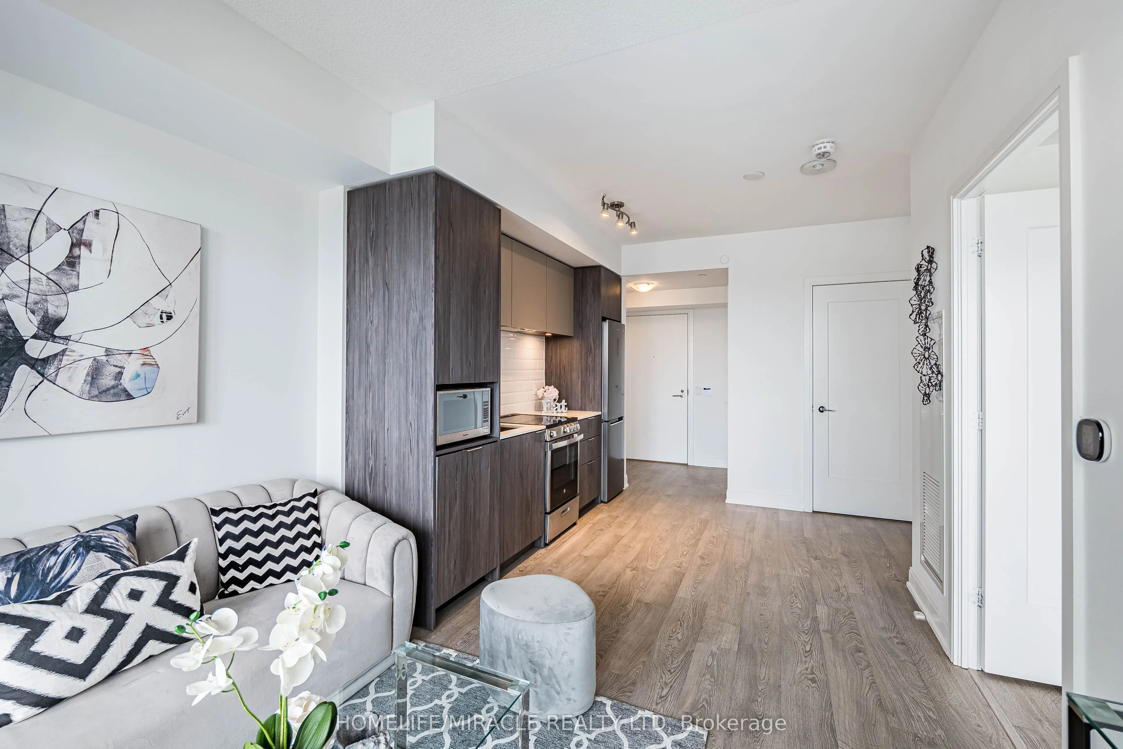 70 Annie Craig Drive #1001