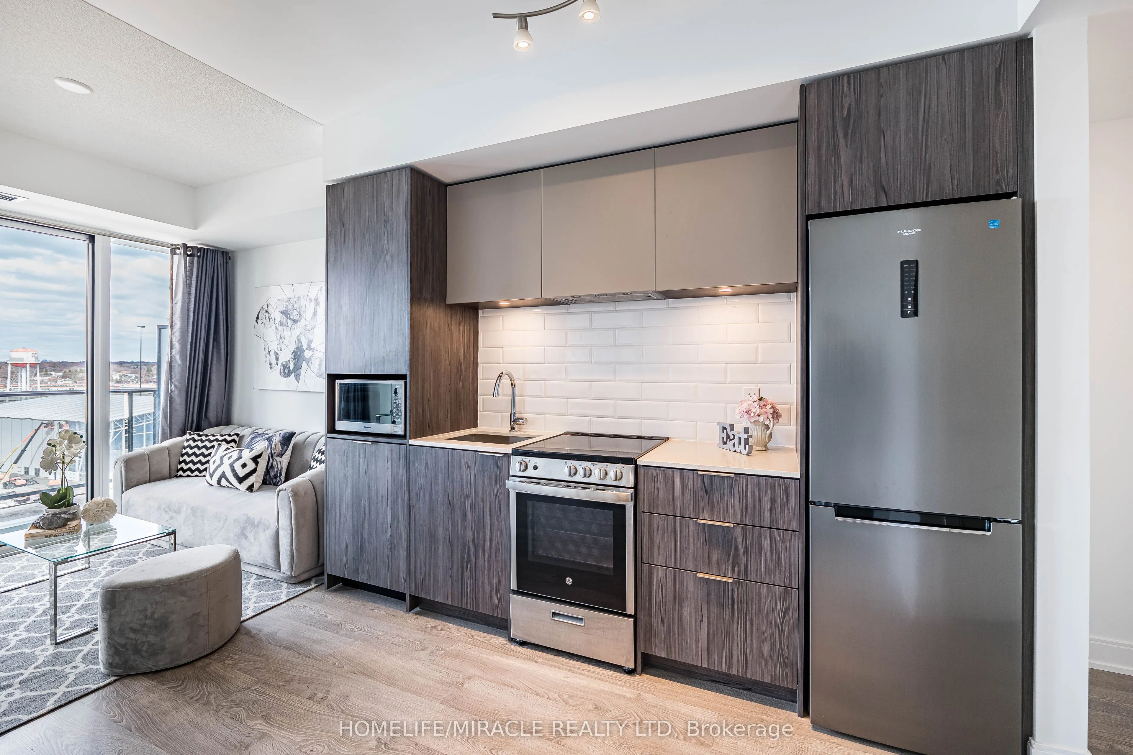 70 Annie Craig Drive #1001