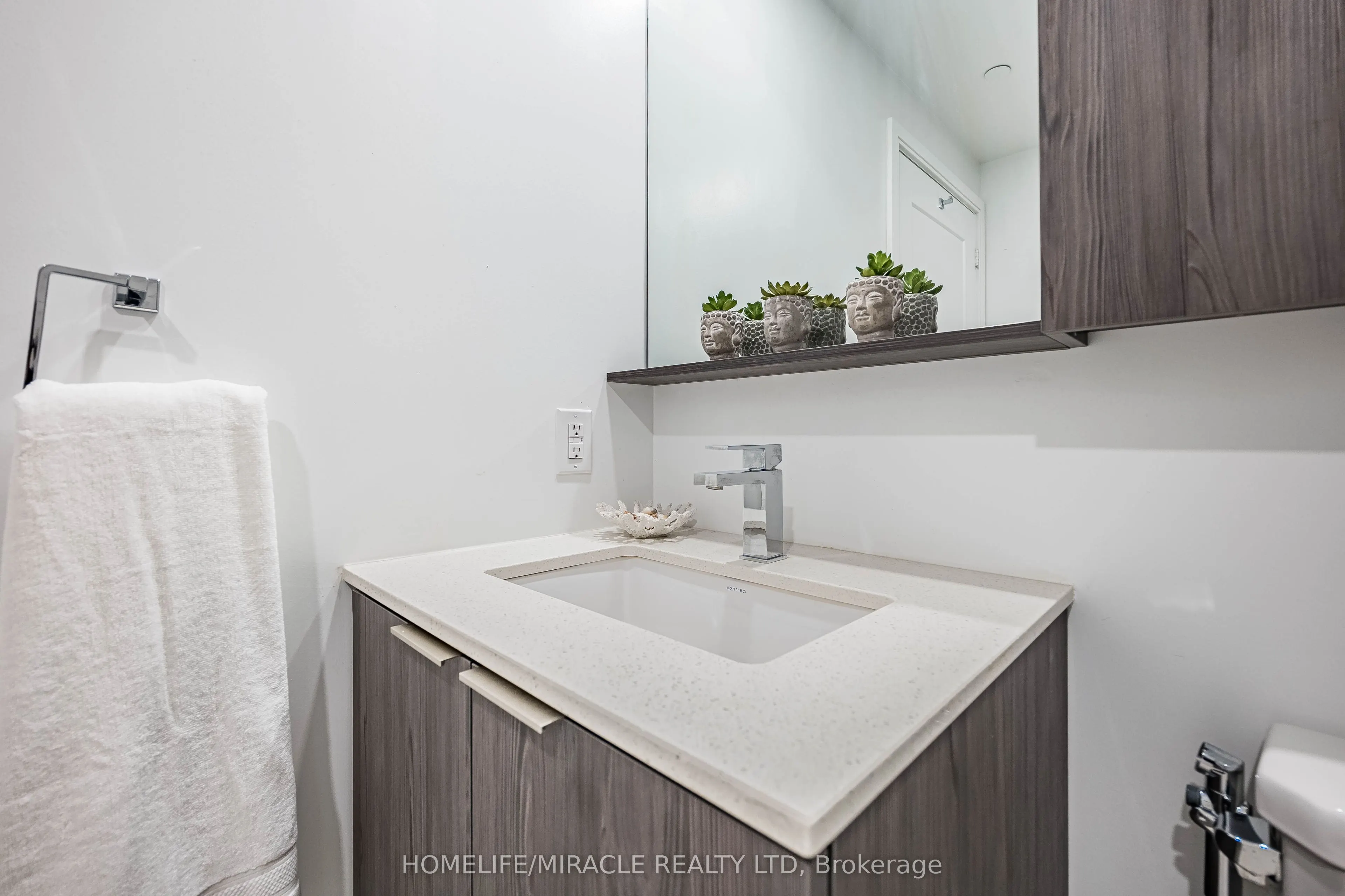 70 Annie Craig Drive #1001