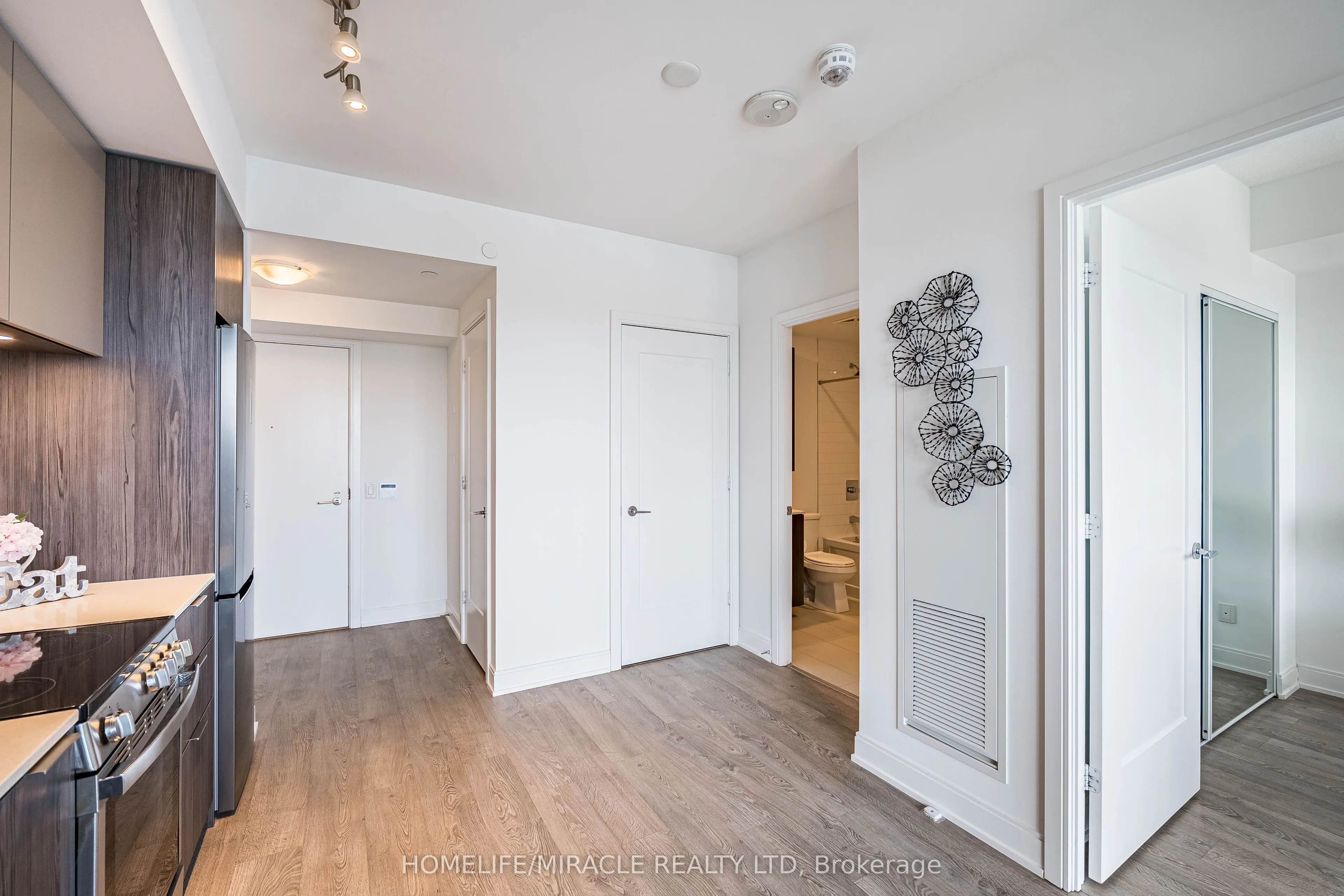 70 Annie Craig Drive #1001