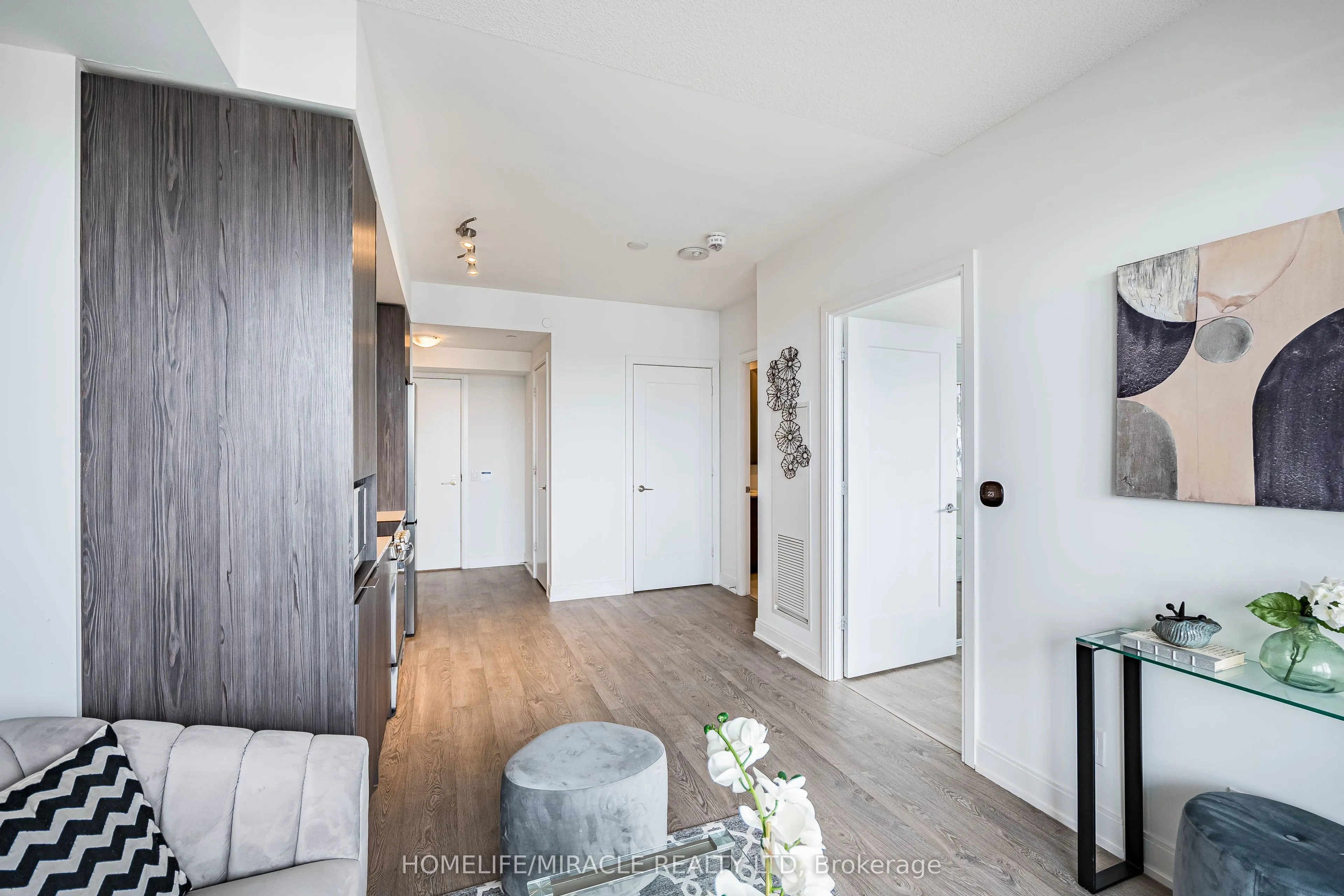 70 Annie Craig Drive #1001