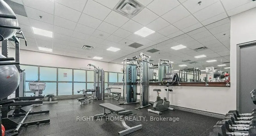 339 rathburn Road W #2318