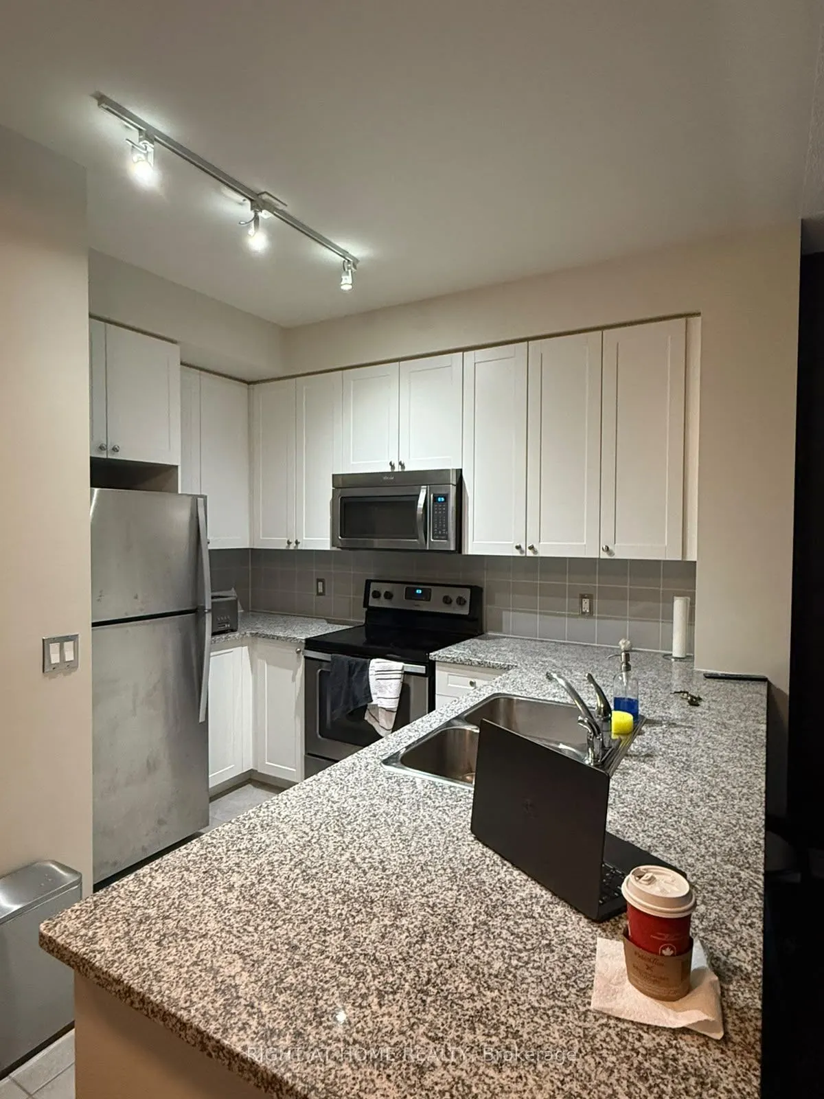 339 rathburn Road W #2318
