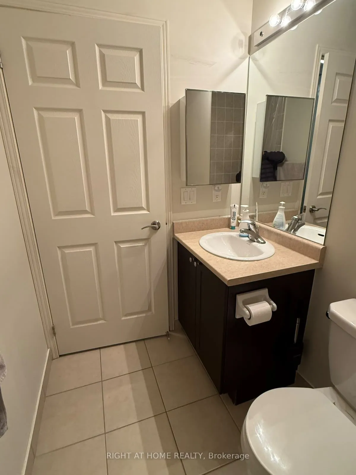 339 rathburn Road W #2318