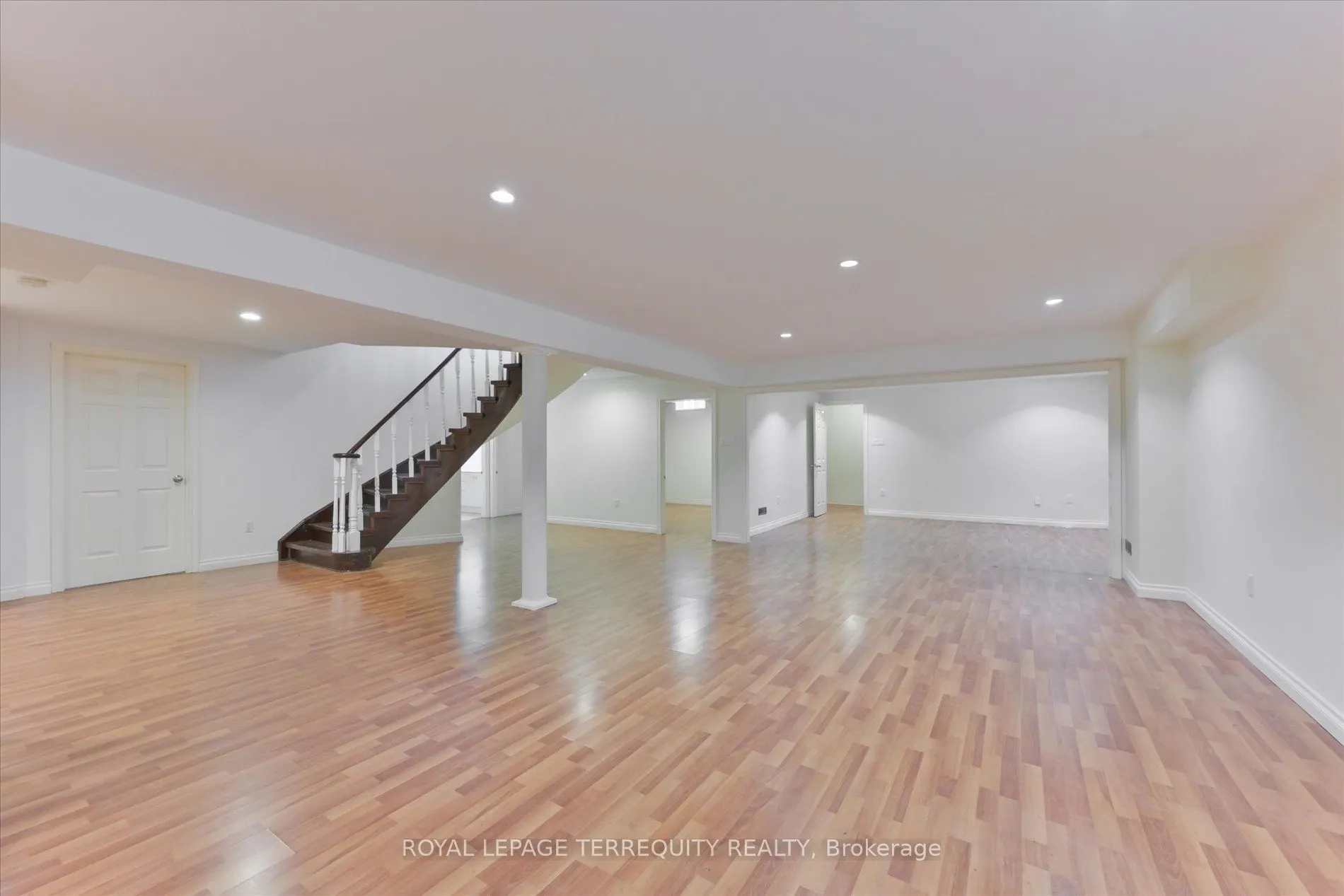 2216 Dunvegan Avenue