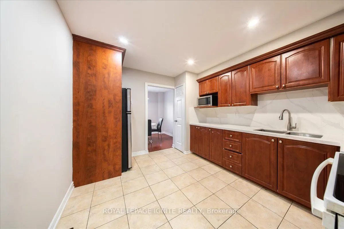1180 Mississauga Valley Boulevard ##103