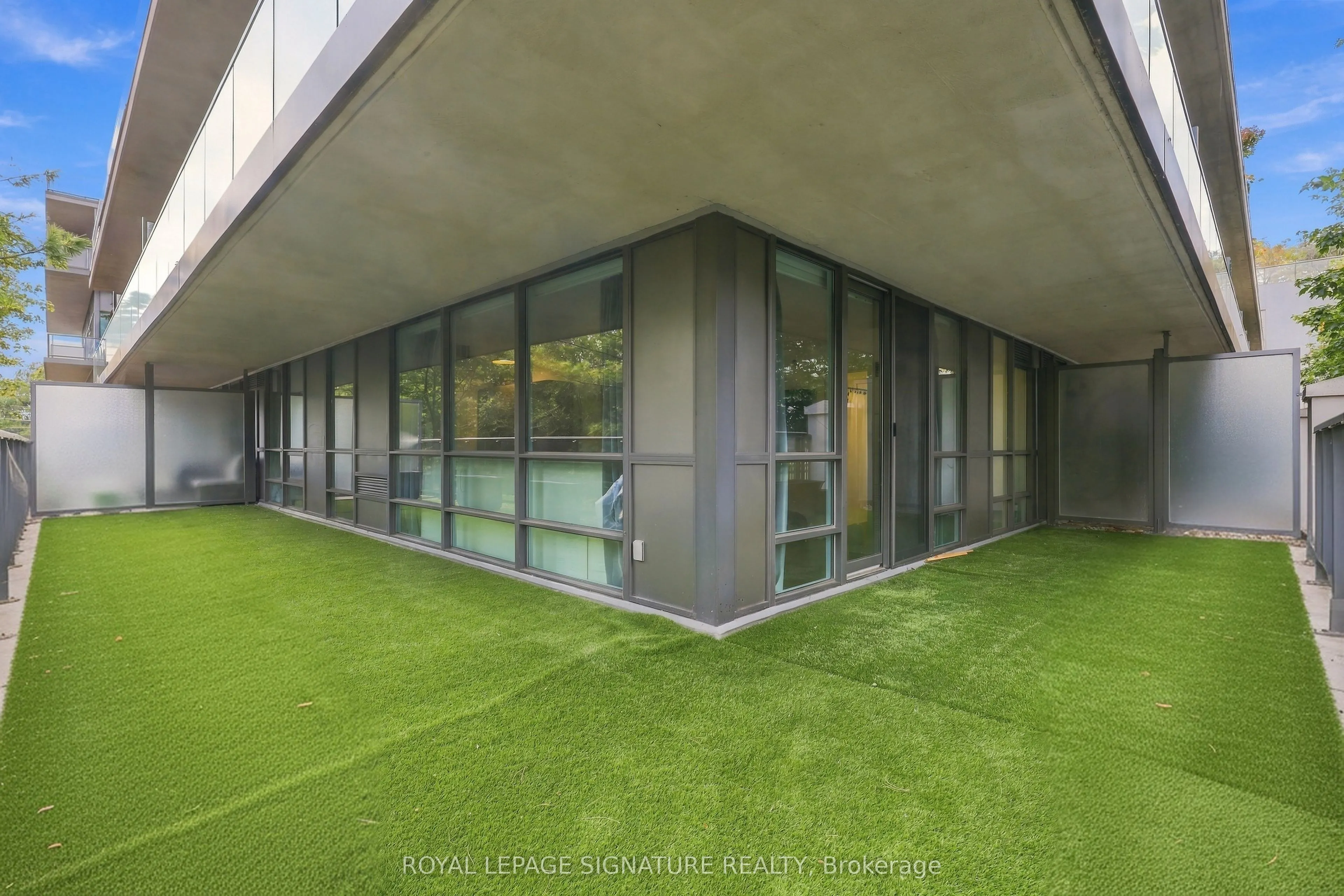 2230 Lake Shore Boulevard W #107