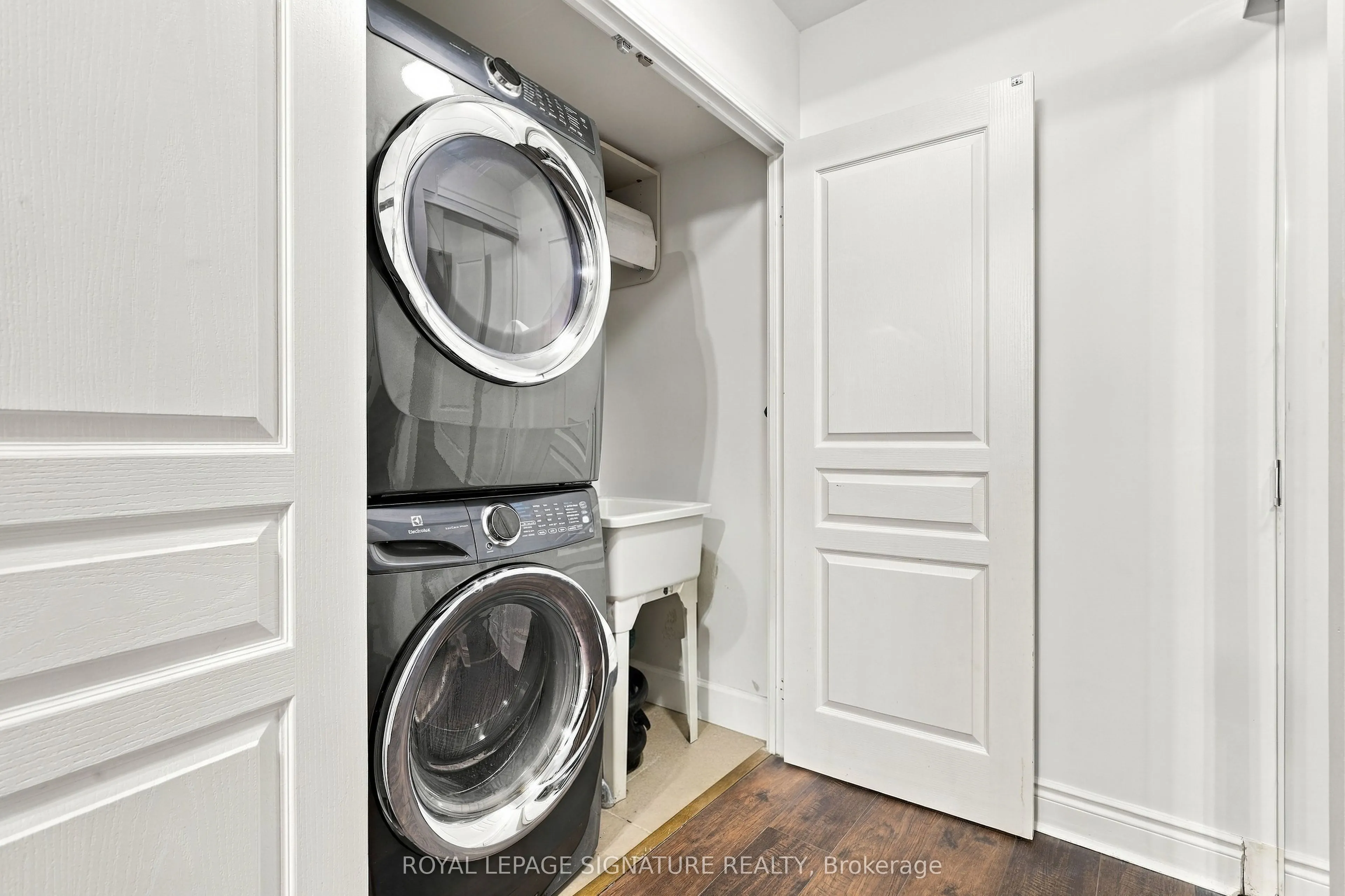 2230 Lake Shore Boulevard W #107