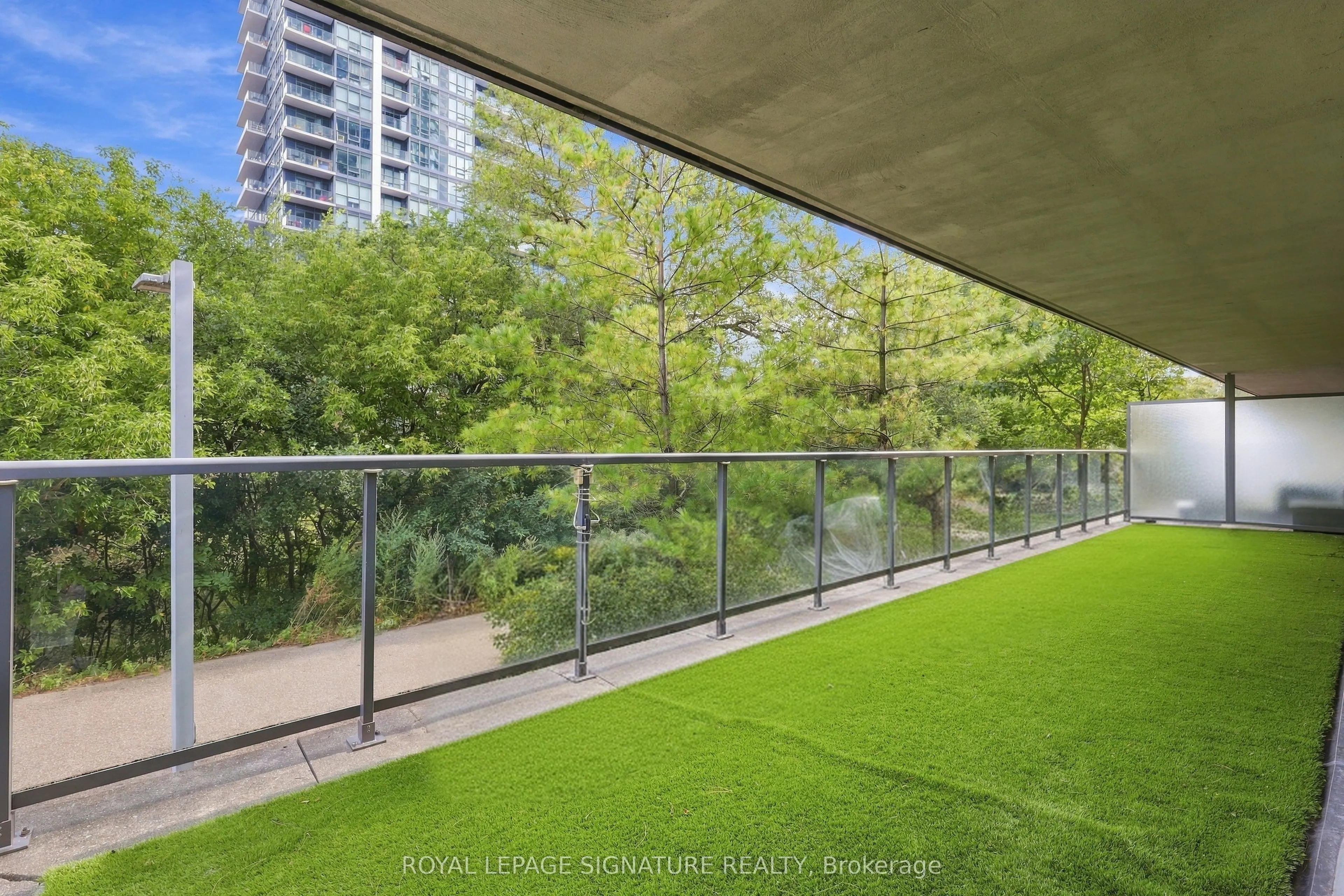 2230 Lake Shore Boulevard W #107