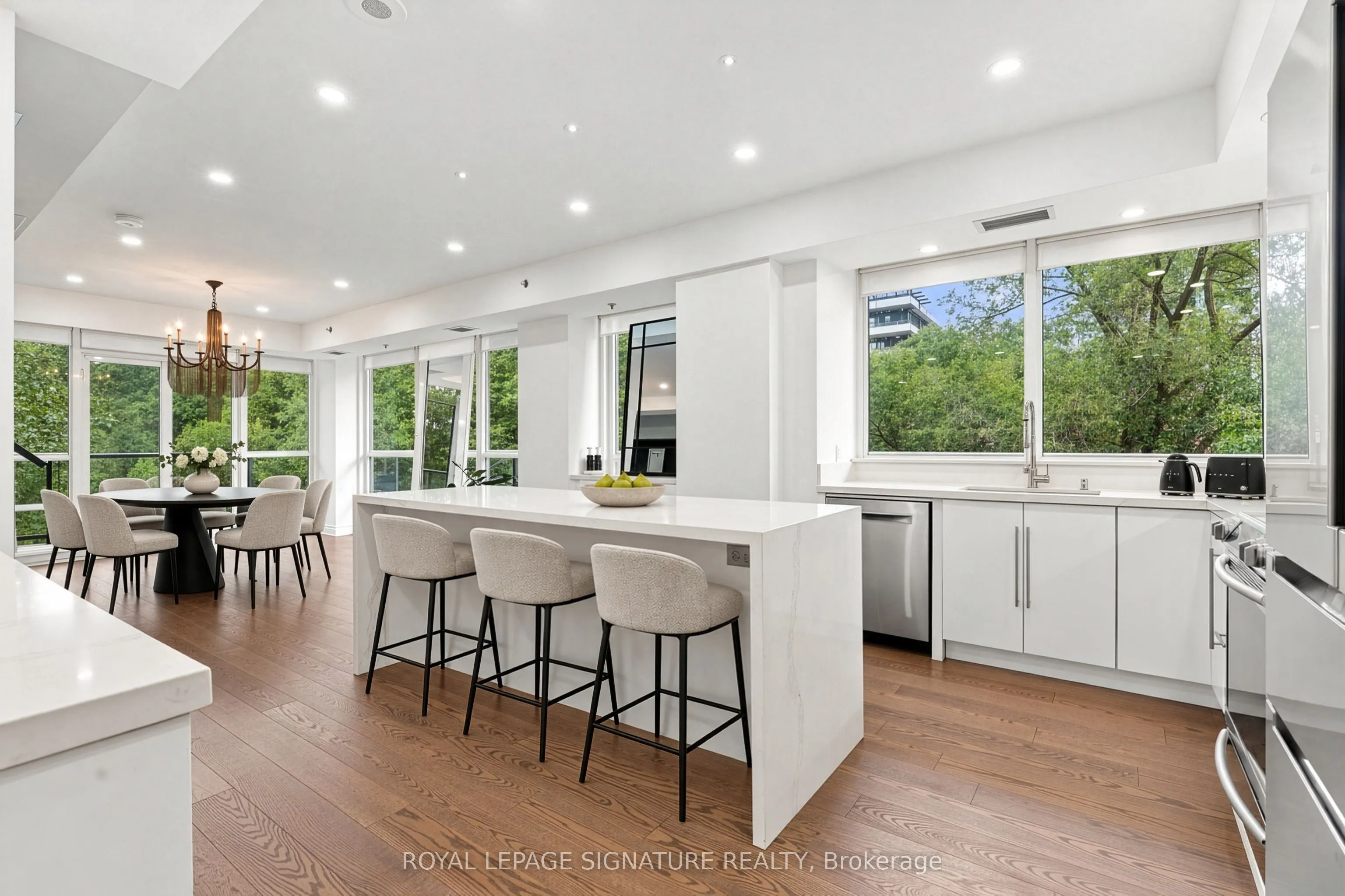 2230 Lake Shore Boulevard W #107
