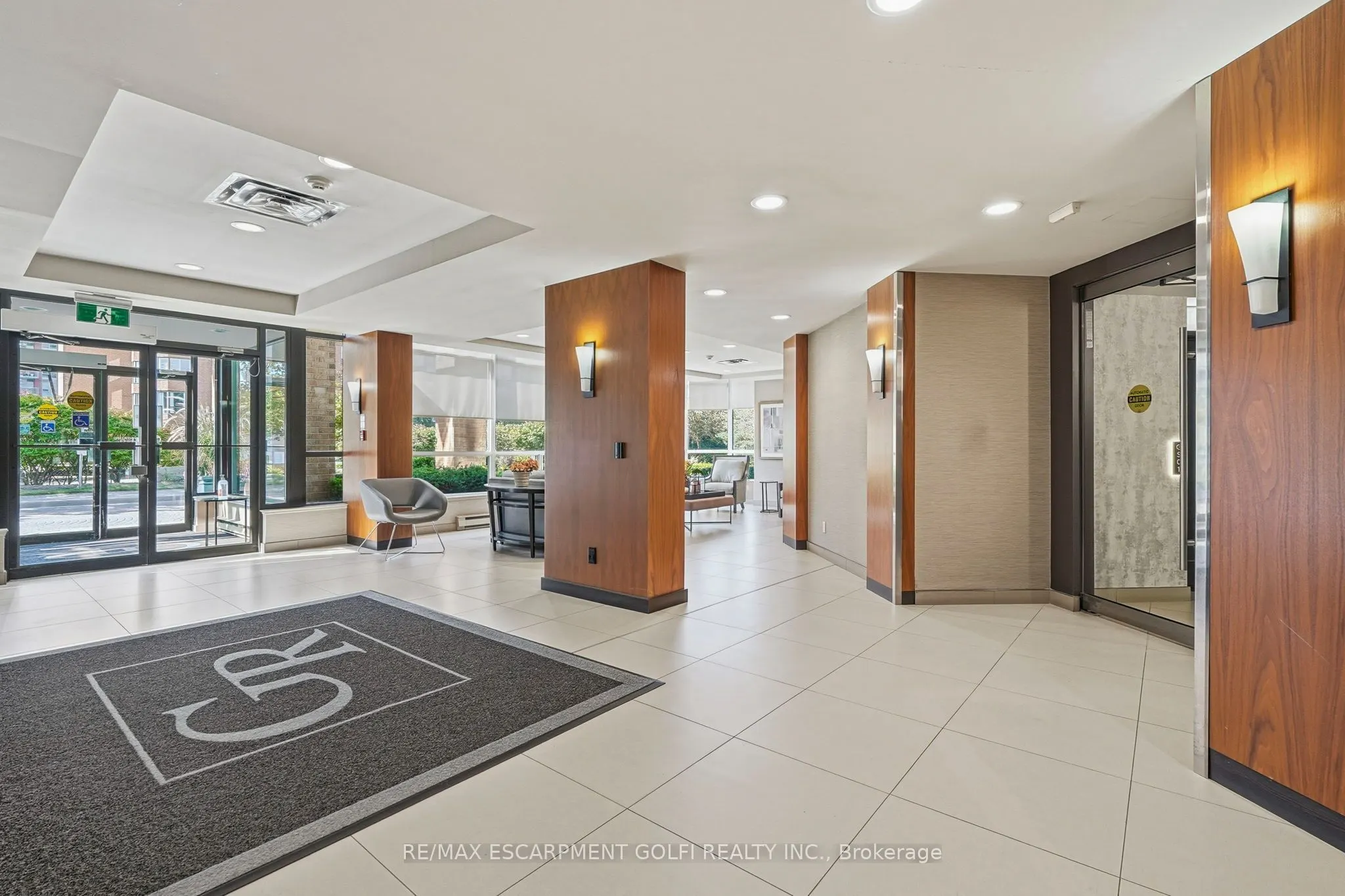 1276 Maple Crossing Boulevard #1406