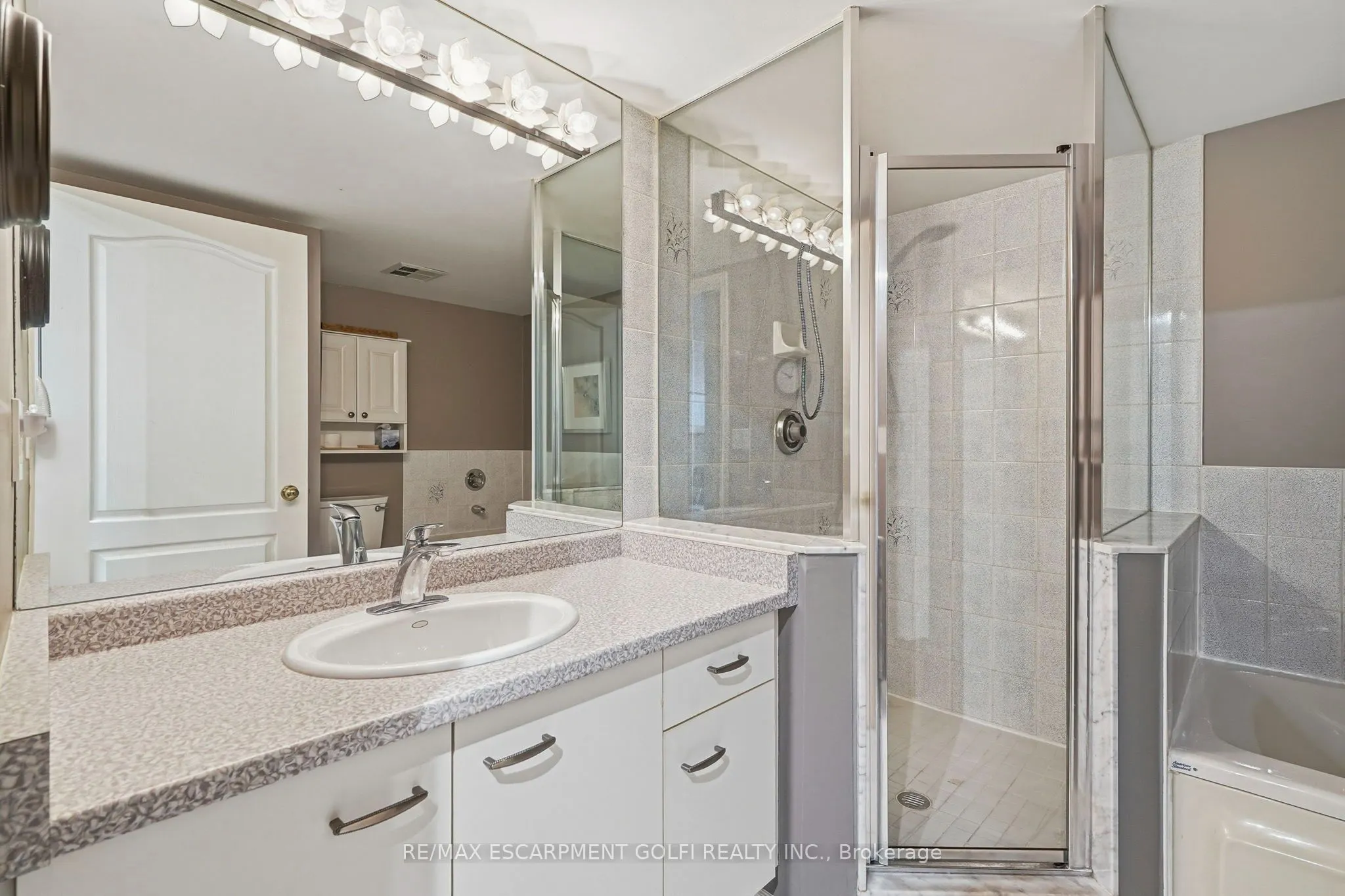 1276 Maple Crossing Boulevard #1406