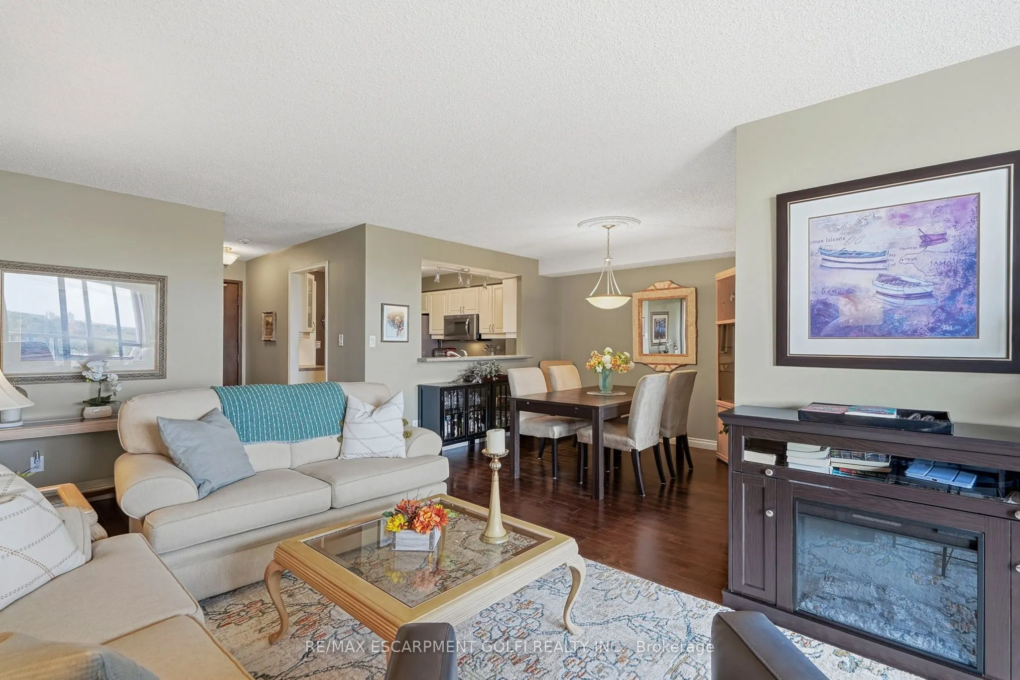 1276 Maple Crossing Boulevard #1406