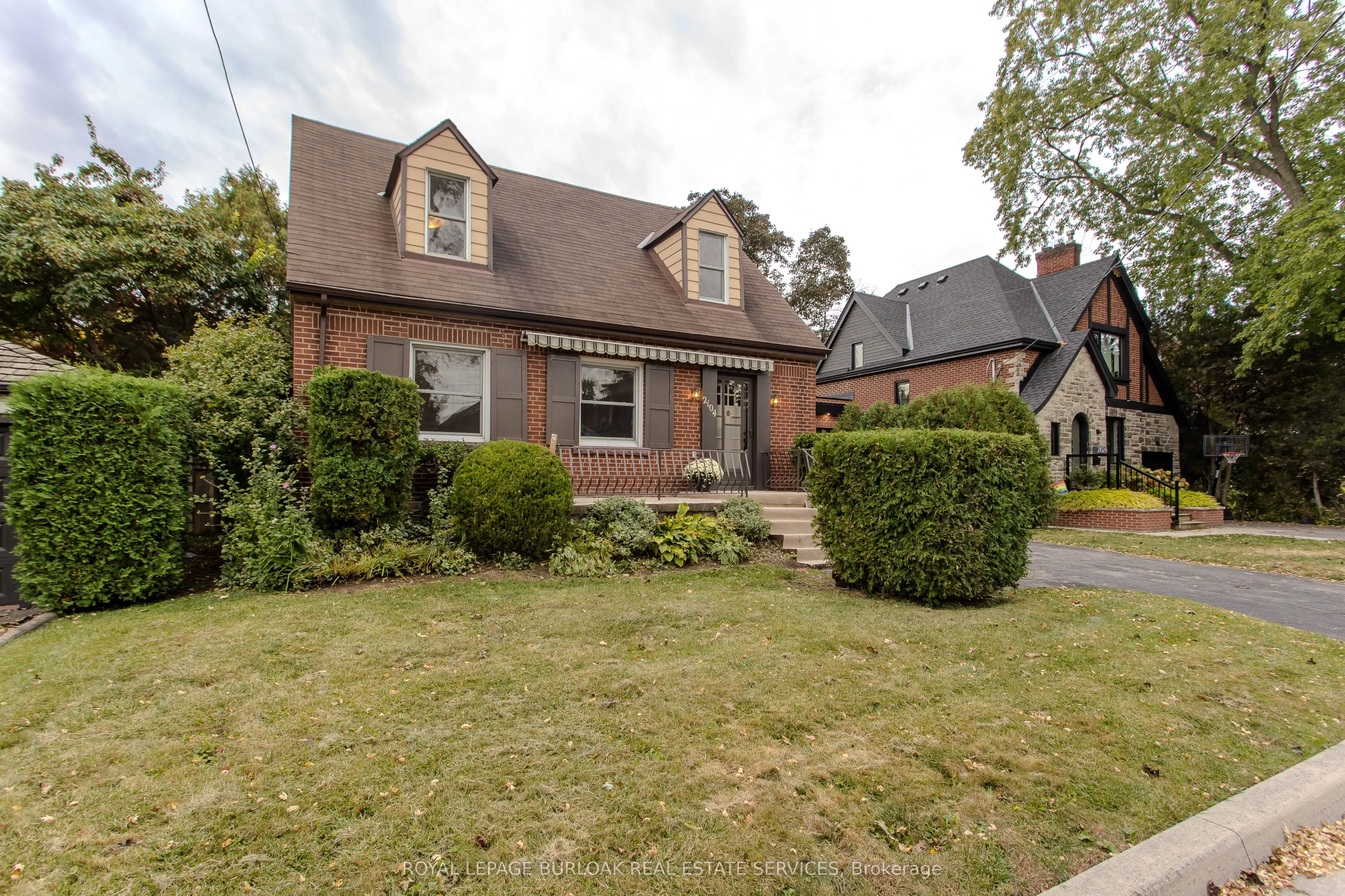 2104 Emerald Crescent