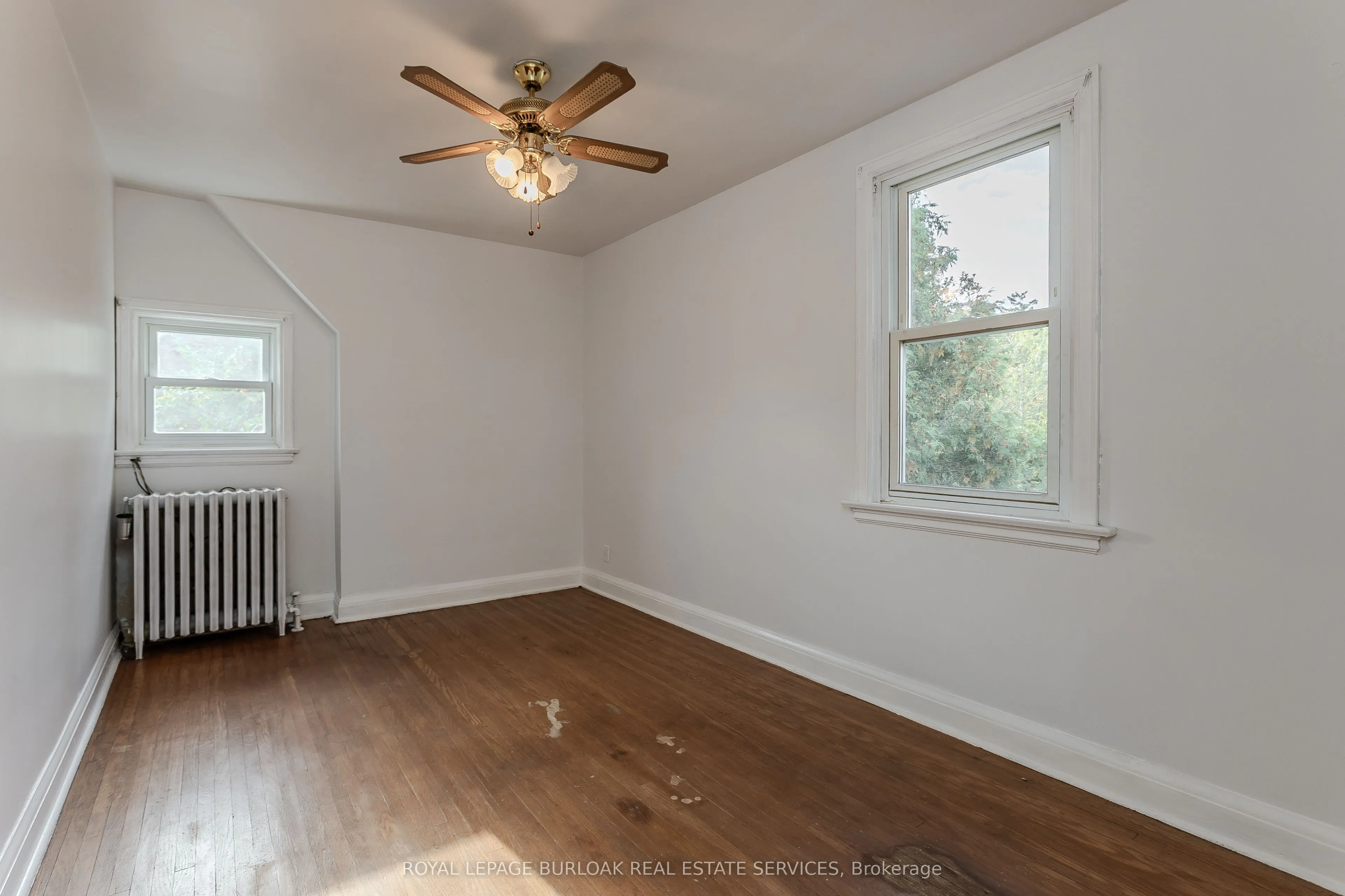 2104 Emerald Crescent