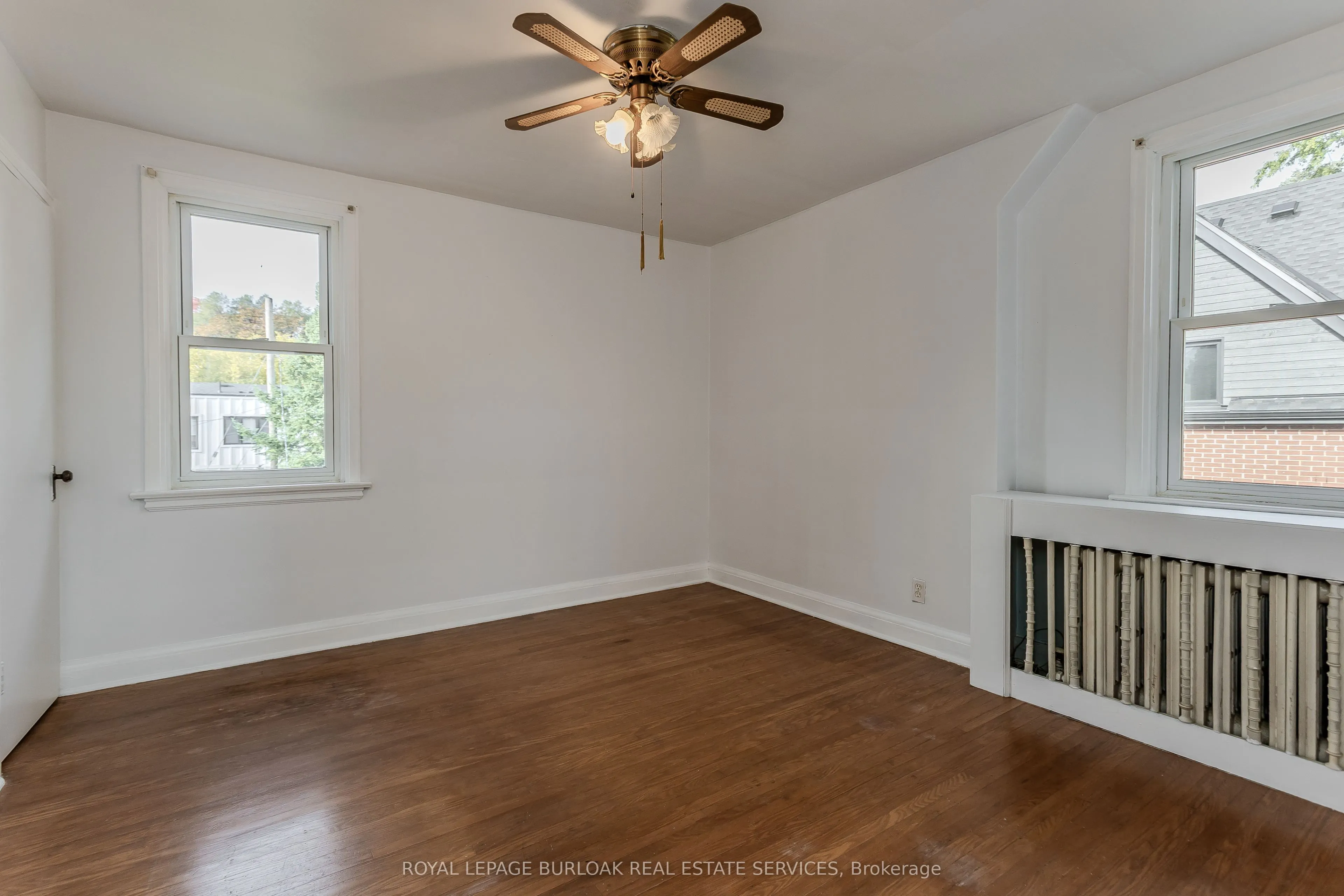 2104 Emerald Crescent