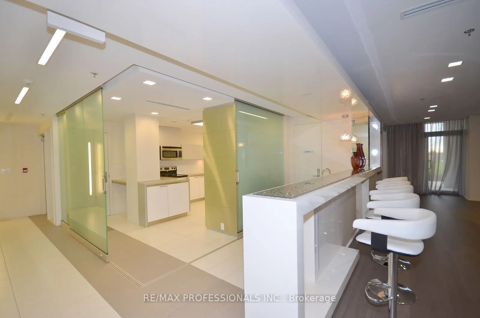 16 Brookers Lane #3701