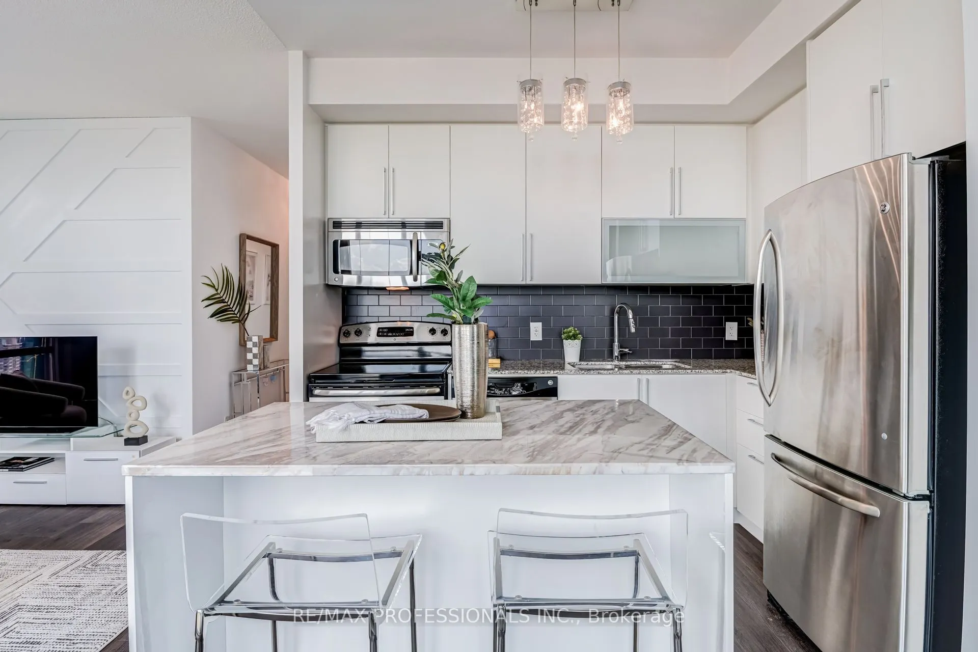 16 Brookers Lane #3701