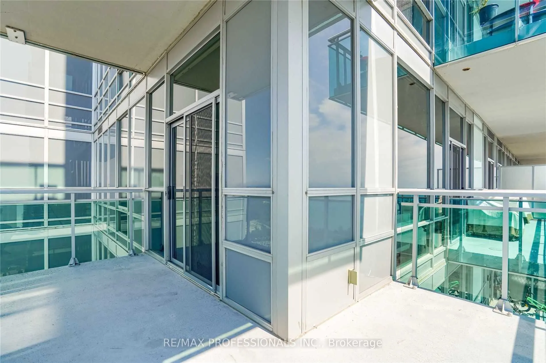 16 Brookers Lane #3701