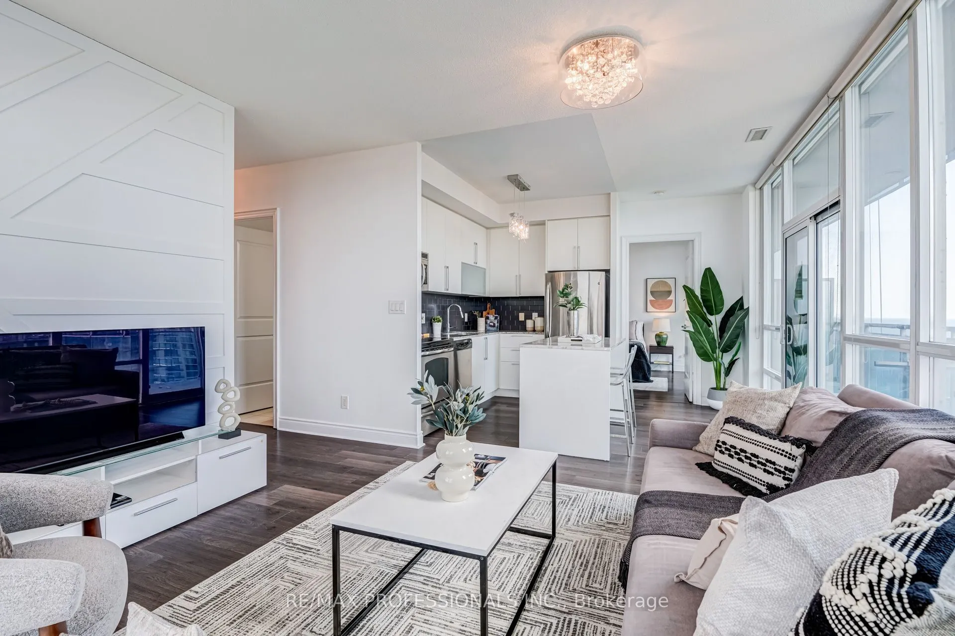 16 Brookers Lane #3701