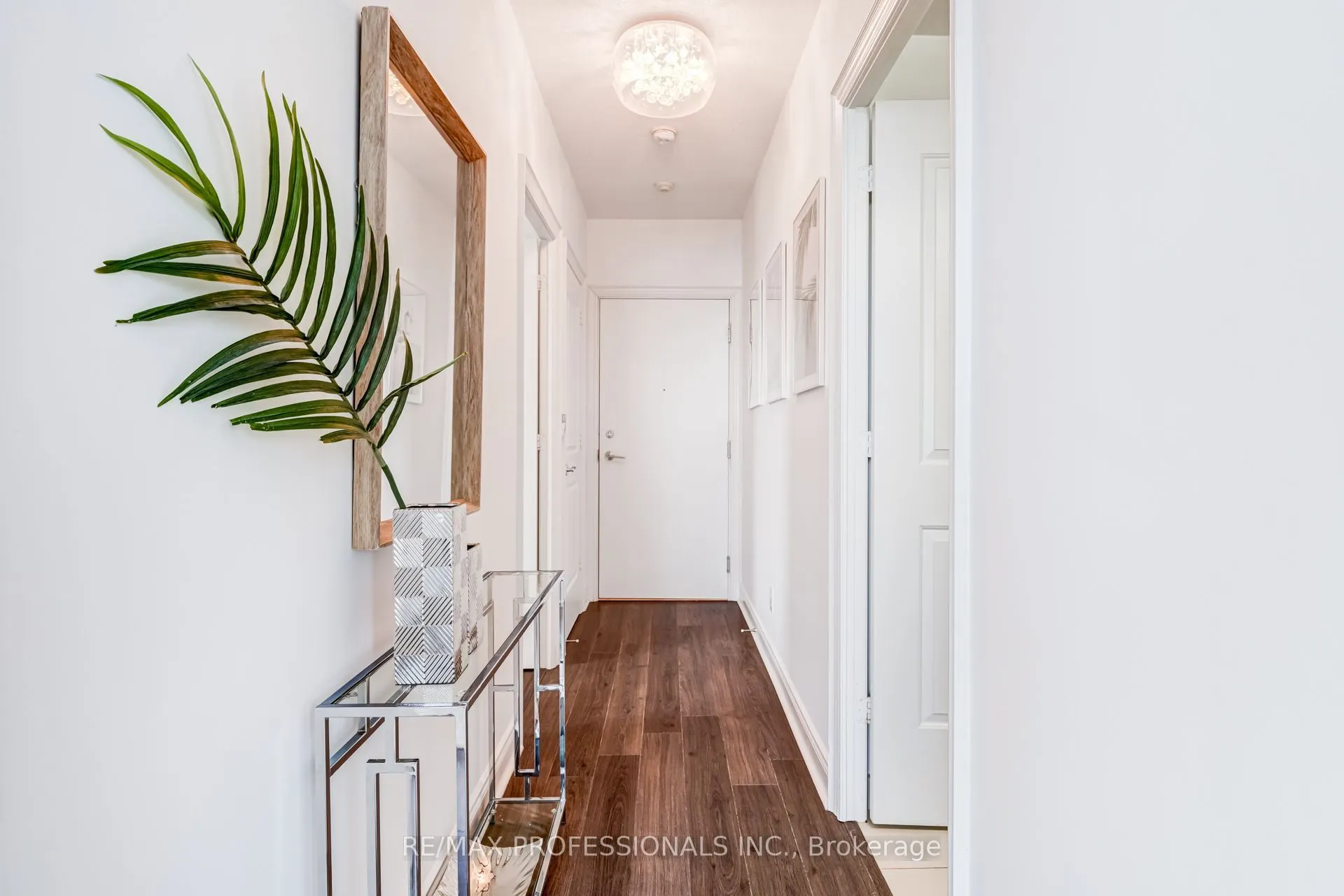 16 Brookers Lane #3701