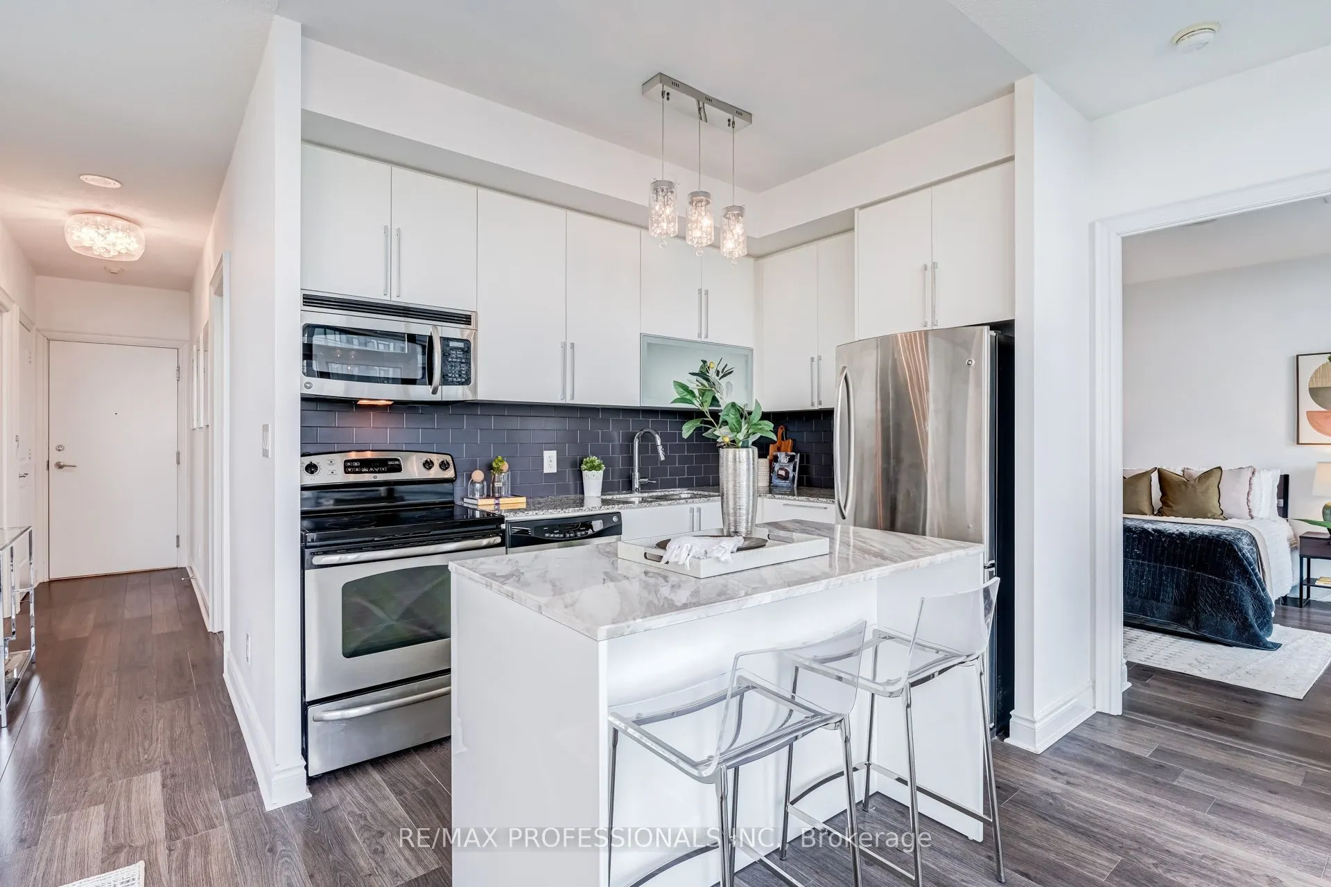 16 Brookers Lane #3701